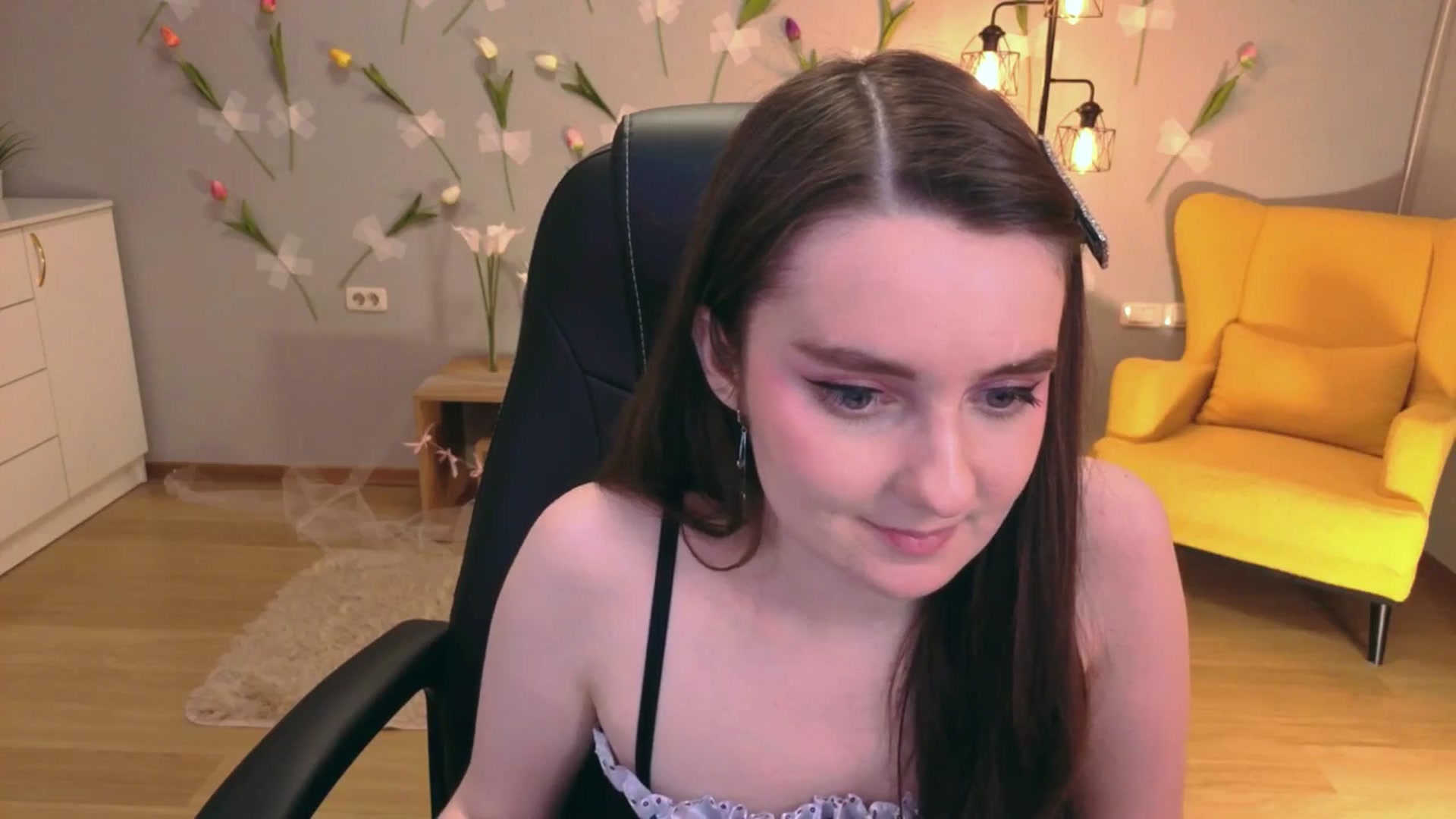 Gallery image thumbnail from Milim_Nava's myfreecams stream on, 04/07/2026, 11:32 image 12 of 20