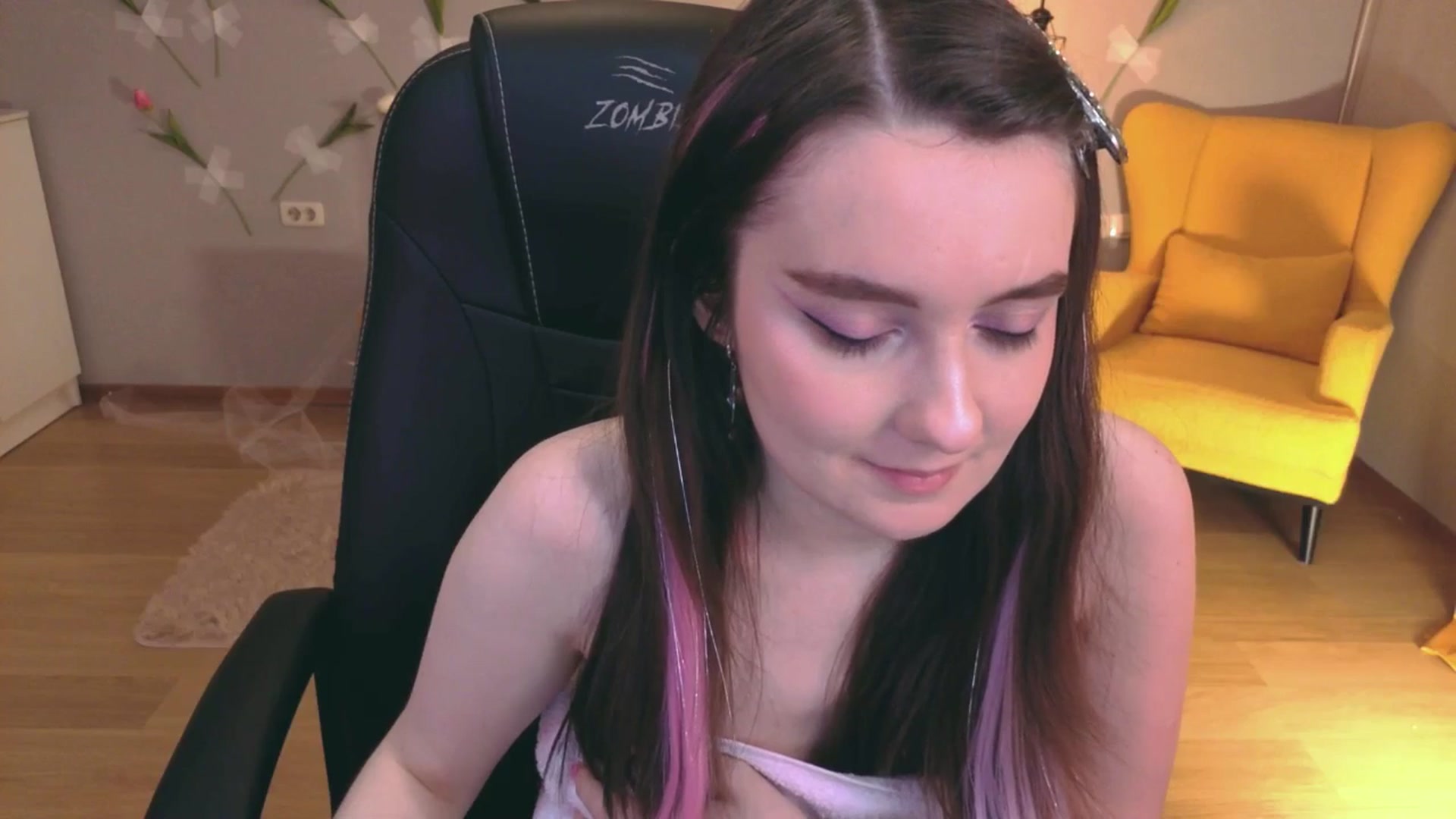 Gallery image thumbnail from Milim_Nava's myfreecams stream on, 04/08/2026, 05:52 image 15 of 20