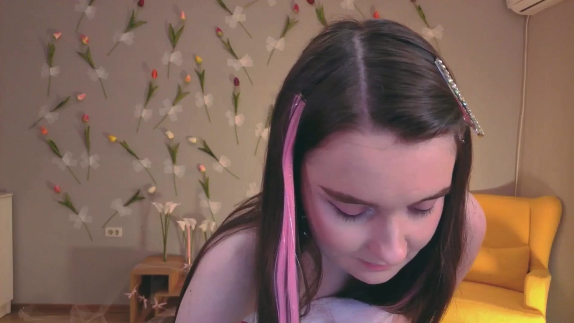 Gallery image thumbnail from Milim_Nava's myfreecams stream on, 04/08/2026, 07:33 image 2 of 20