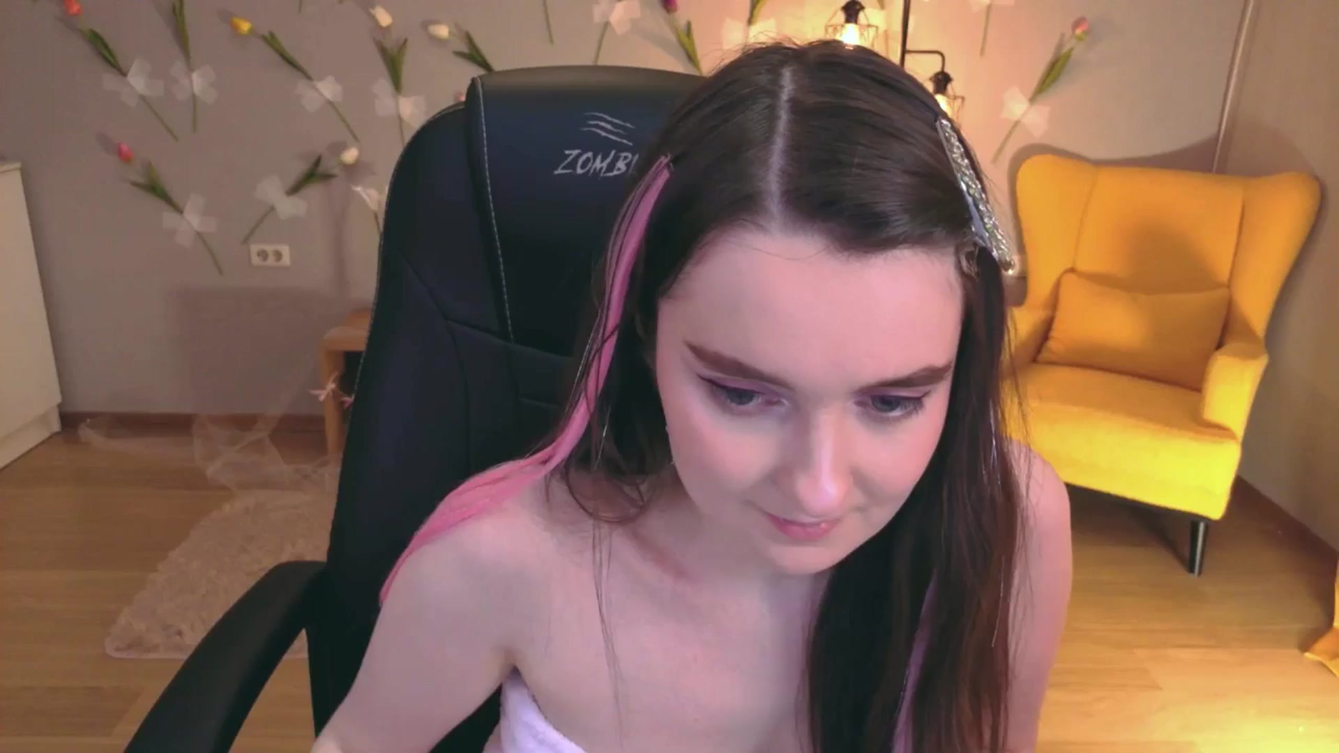 Gallery image thumbnail from Milim_Nava's myfreecams stream on, 04/08/2026, 07:33 image 6 of 20