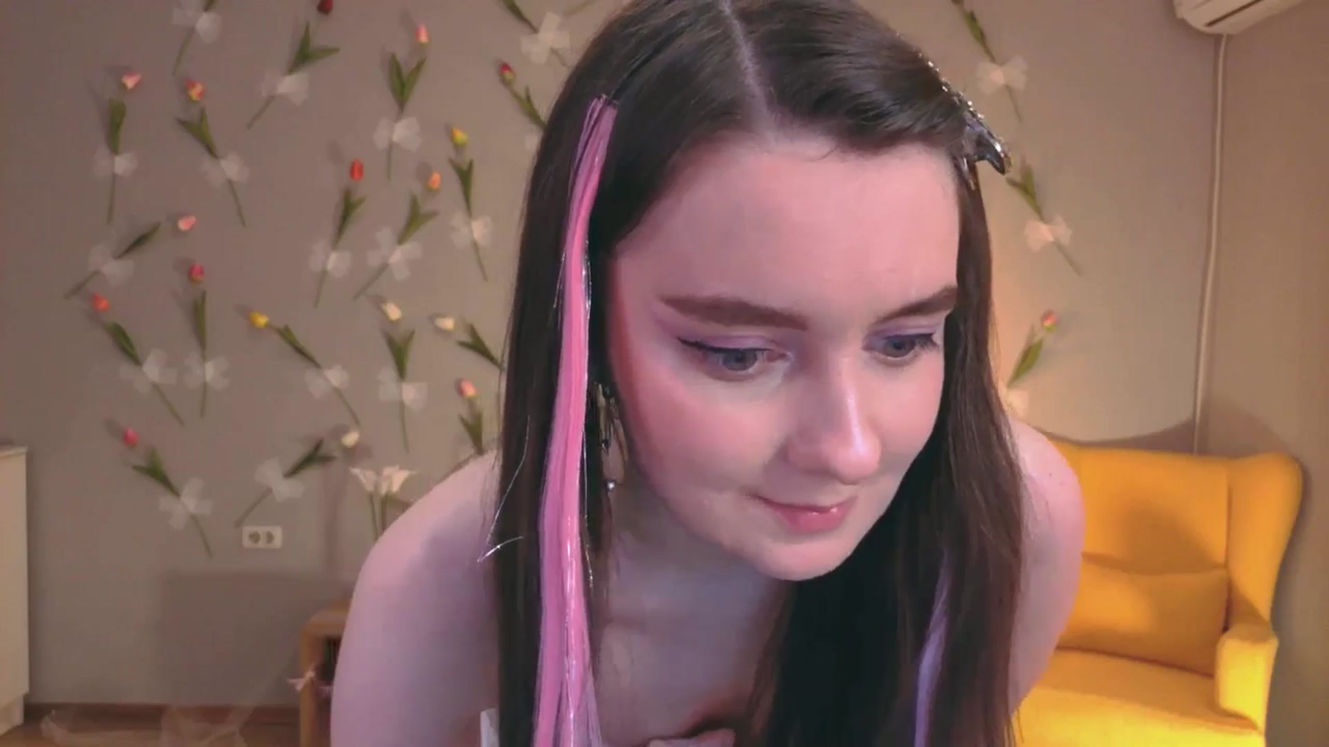 Gallery image thumbnail from Milim_Nava's myfreecams stream on, 04/08/2026, 07:33 image 4 of 20