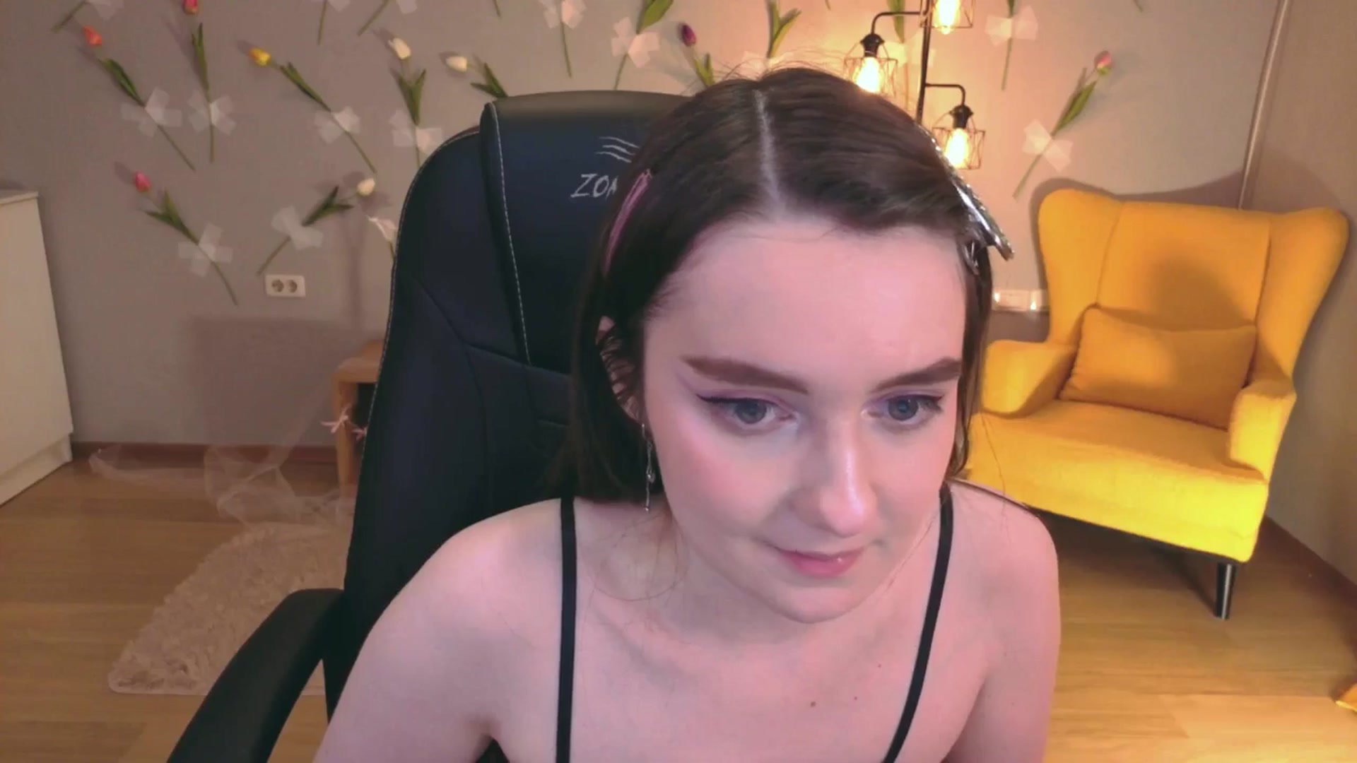 Gallery image thumbnail from Milim_Nava's myfreecams stream on, 04/08/2026, 09:46 image 2 of 20