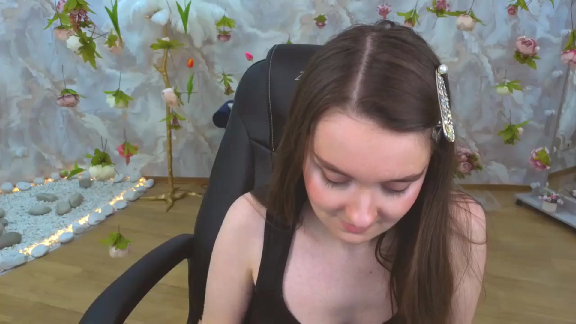 Gallery image thumbnail from Milim_Nava's myfreecams stream on, 04/09/2026, 07:14 image 18 of 20