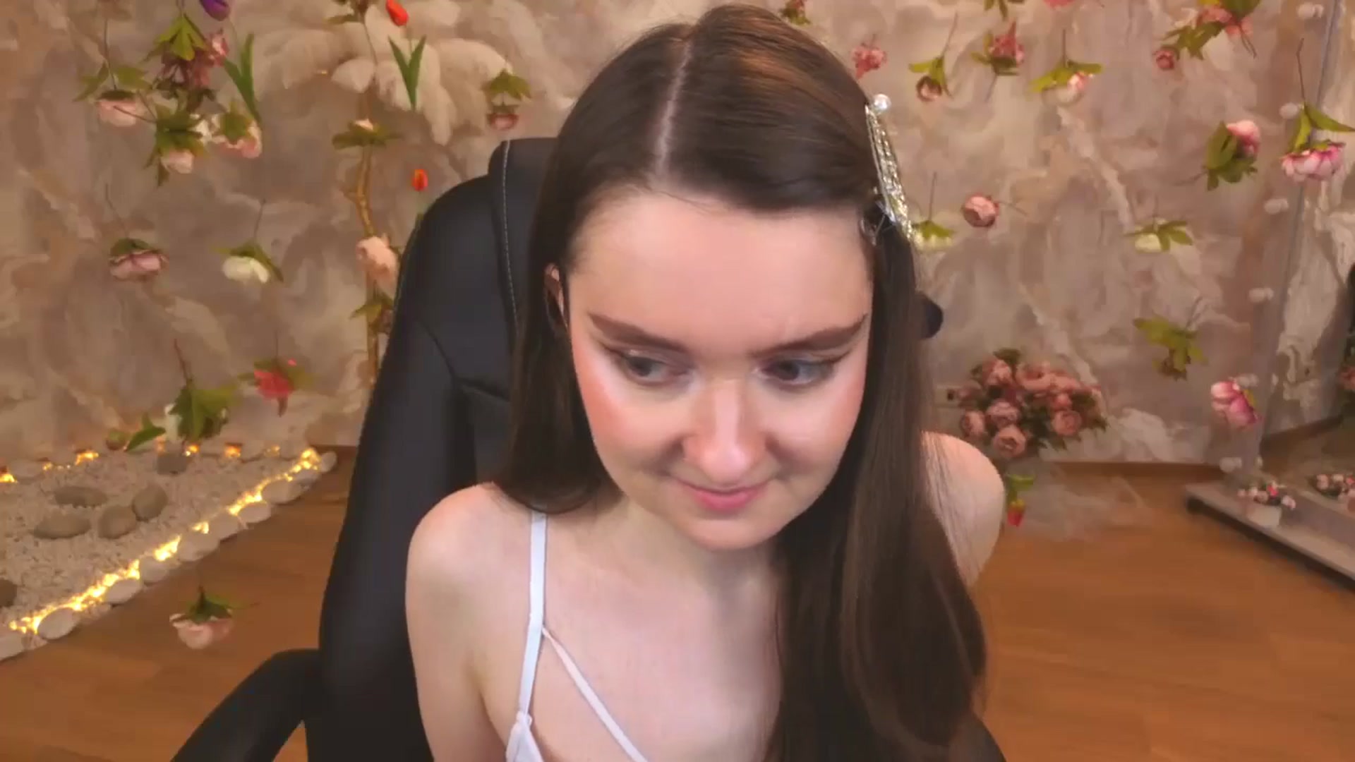 Gallery image thumbnail from Milim_Nava's myfreecams stream on, 04/09/2026, 09:50 image 19 of 20