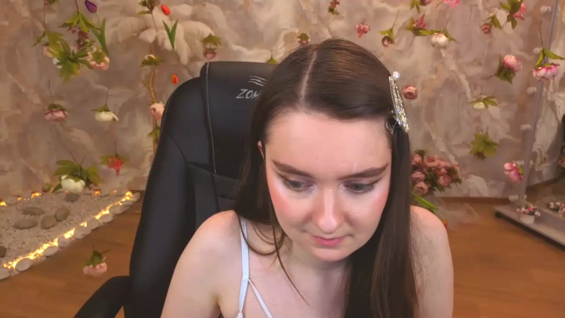 Gallery image thumbnail from Milim_Nava's myfreecams stream on, 04/09/2026, 09:50 image 8 of 20