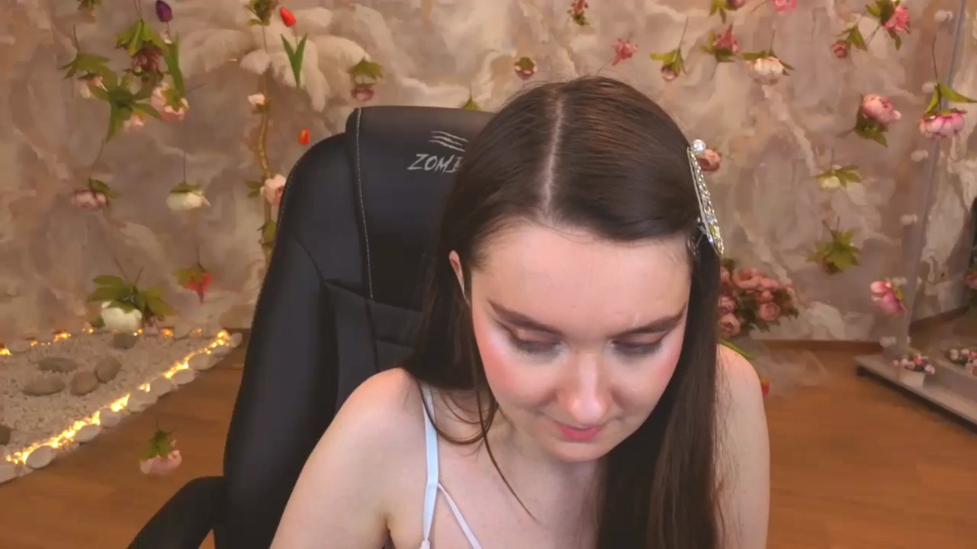 Gallery image thumbnail from Milim_Nava's myfreecams stream on, 04/09/2026, 09:50 image 5 of 20