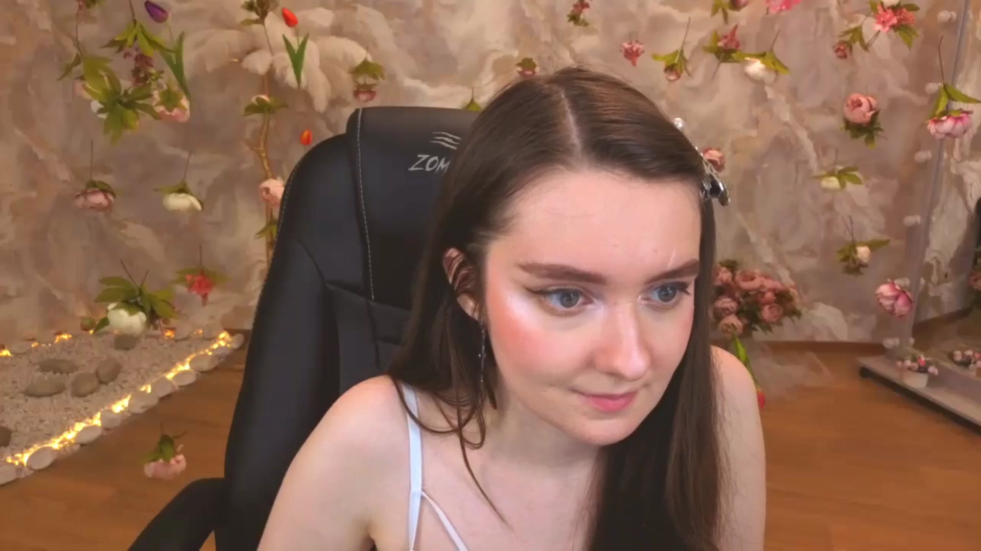 Gallery image thumbnail from Milim_Nava's myfreecams stream on, 04/09/2026, 09:50 image 4 of 20