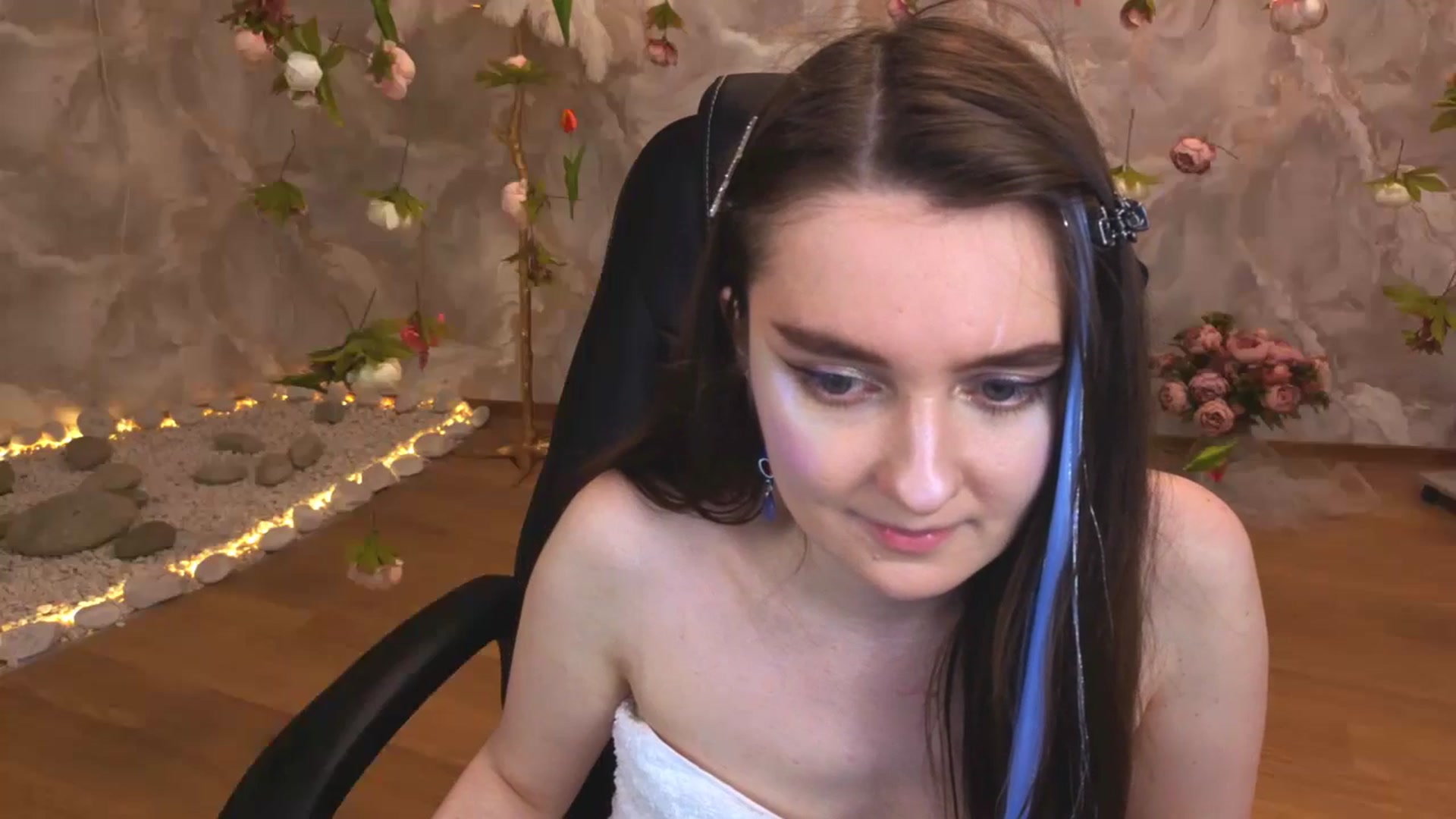 Gallery image thumbnail from Milim_Nava's myfreecams stream on, 04/12/2026, 02:30 image 17 of 20
