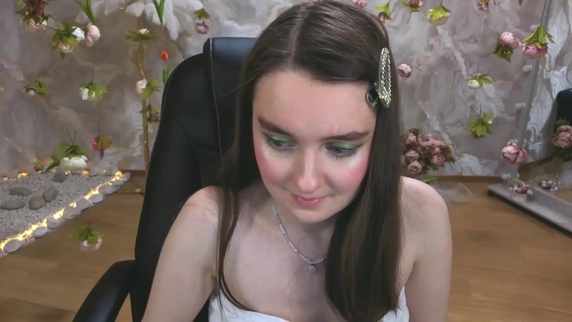 Gallery image thumbnail from Milim_Nava's myfreecams stream on, 04/13/2026, 20:52 image 16 of 20