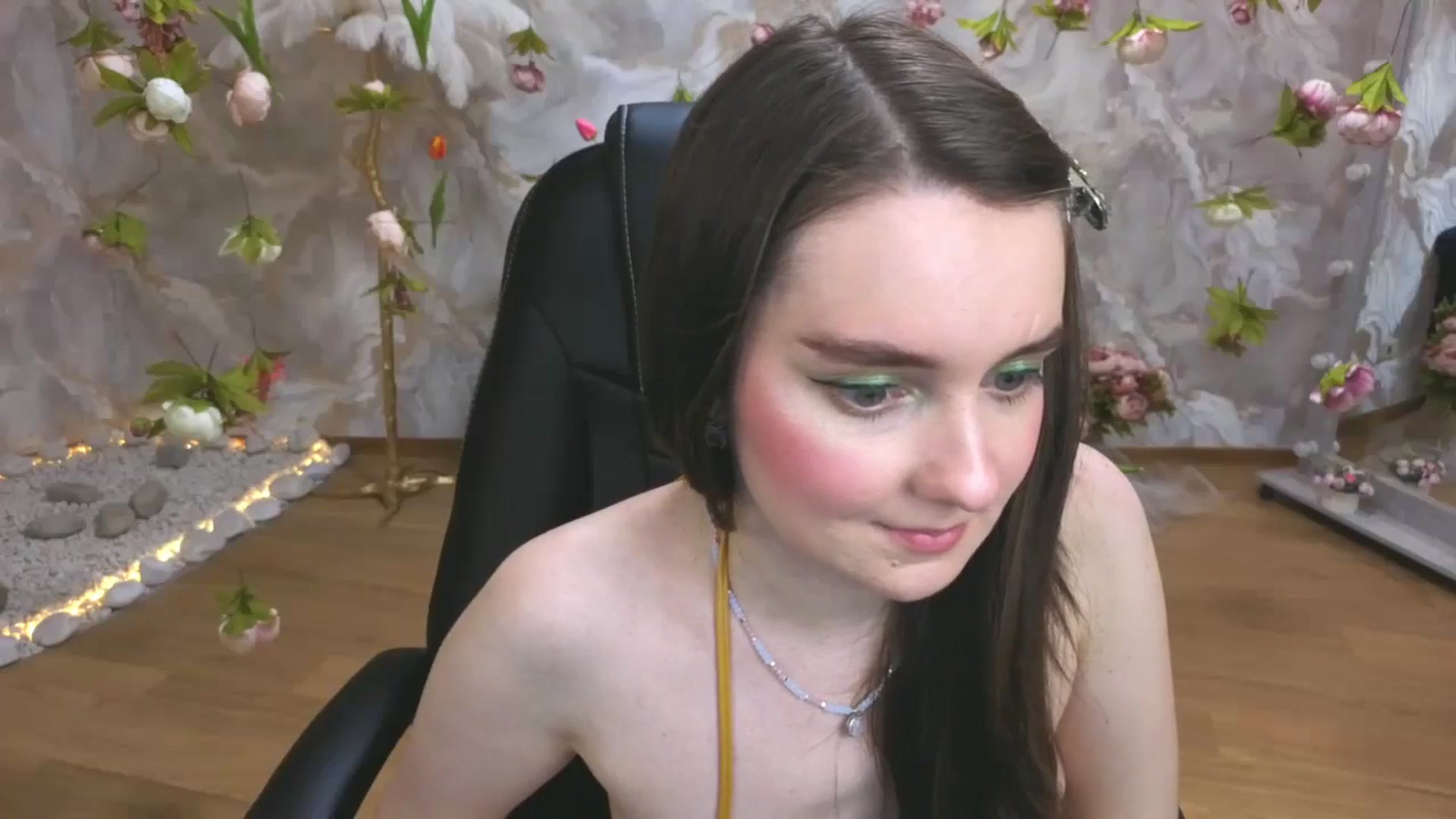 Gallery image thumbnail from Milim_Nava's myfreecams stream on, 04/14/2026, 01:33 image 18 of 20