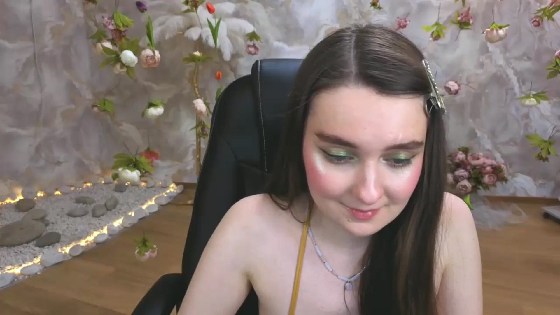 Gallery image thumbnail from Milim_Nava's myfreecams stream on, 04/14/2026, 01:33 image 10 of 20