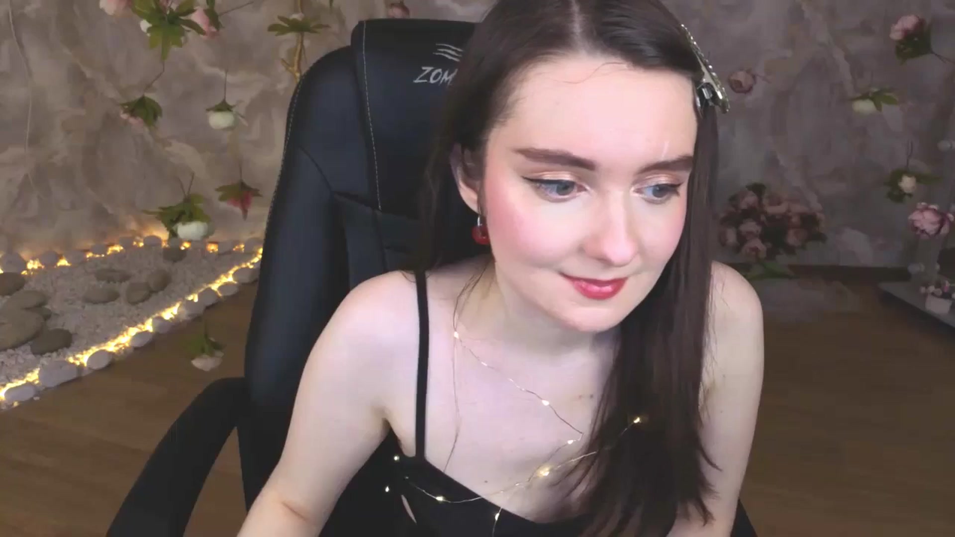Gallery image thumbnail from Milim_Nava's myfreecams stream on, 04/16/2026, 07:56 image 4 of 20