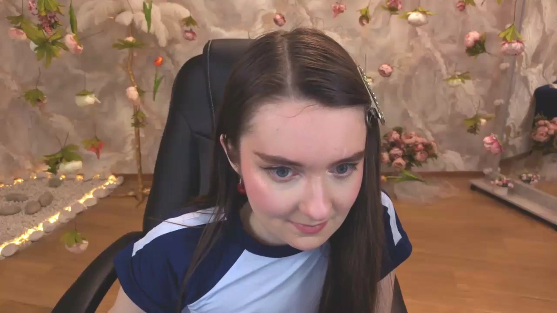 Gallery image thumbnail from Milim_Nava's myfreecams stream on, 04/16/2026, 07:56 image 17 of 20