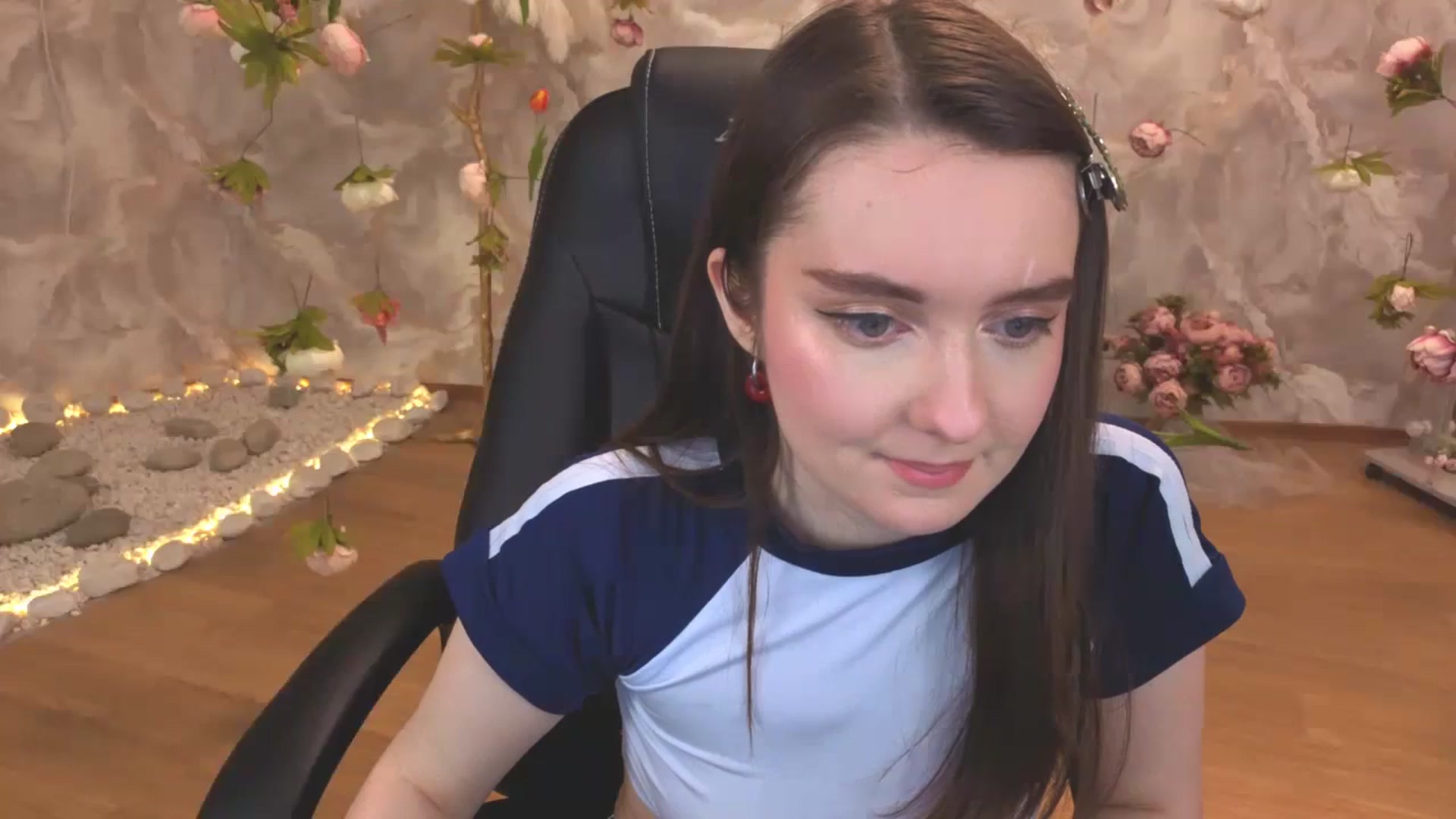 Gallery image thumbnail from Milim_Nava's myfreecams stream on, 04/16/2026, 07:56 image 12 of 20
