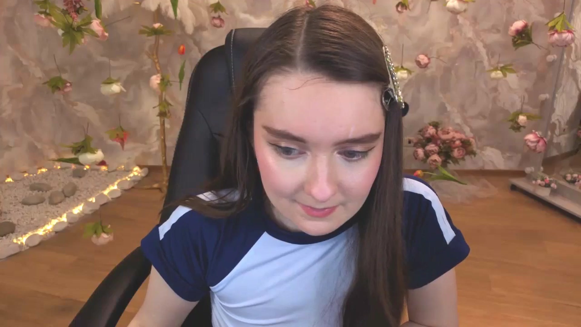 Gallery image thumbnail from Milim_Nava's myfreecams stream on, 04/16/2026, 07:56 image 14 of 20