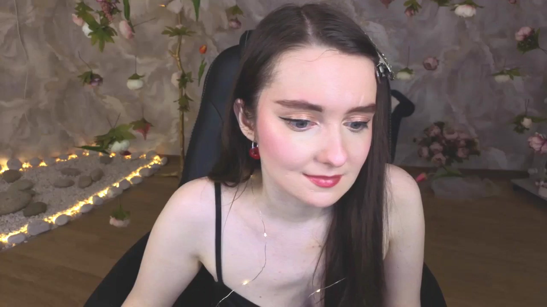 Gallery image thumbnail from Milim_Nava's myfreecams stream on, 04/16/2026, 07:56 image 6 of 20