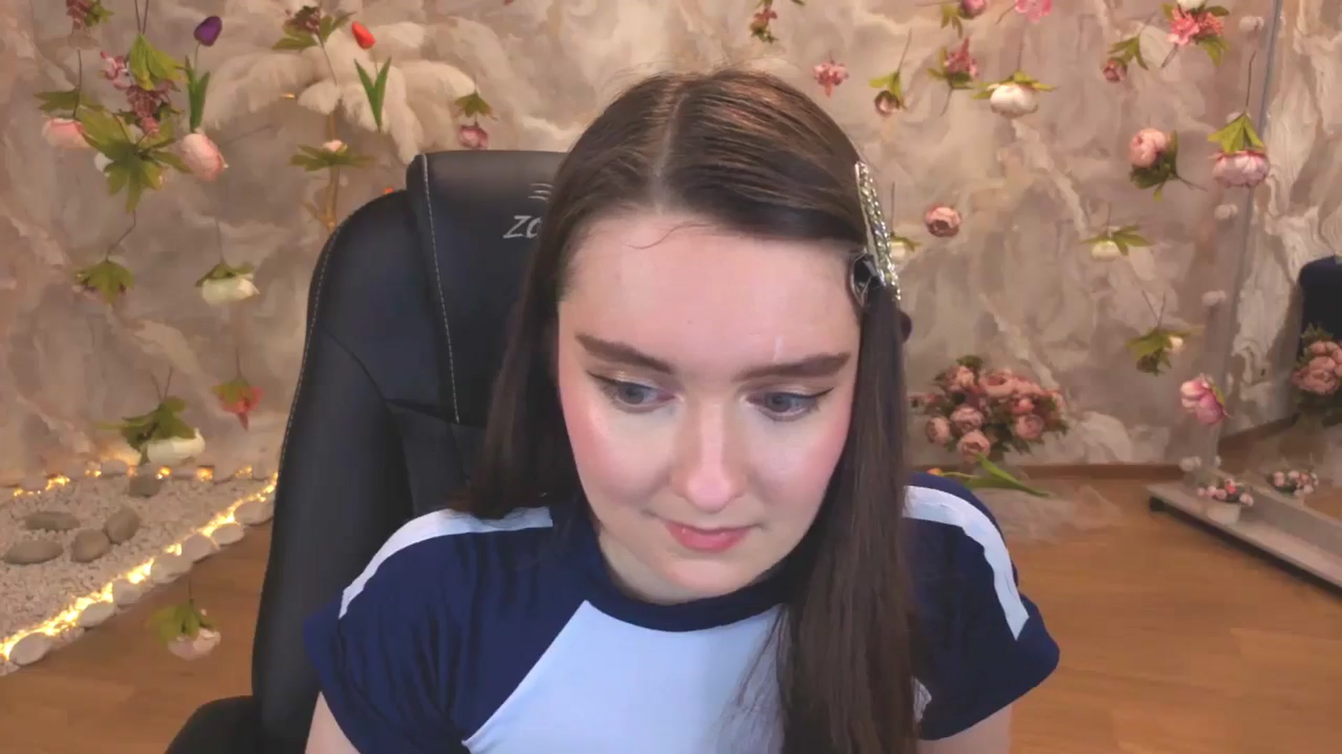 Gallery image thumbnail from Milim_Nava's myfreecams stream on, 04/16/2026, 09:17 image 2 of 20