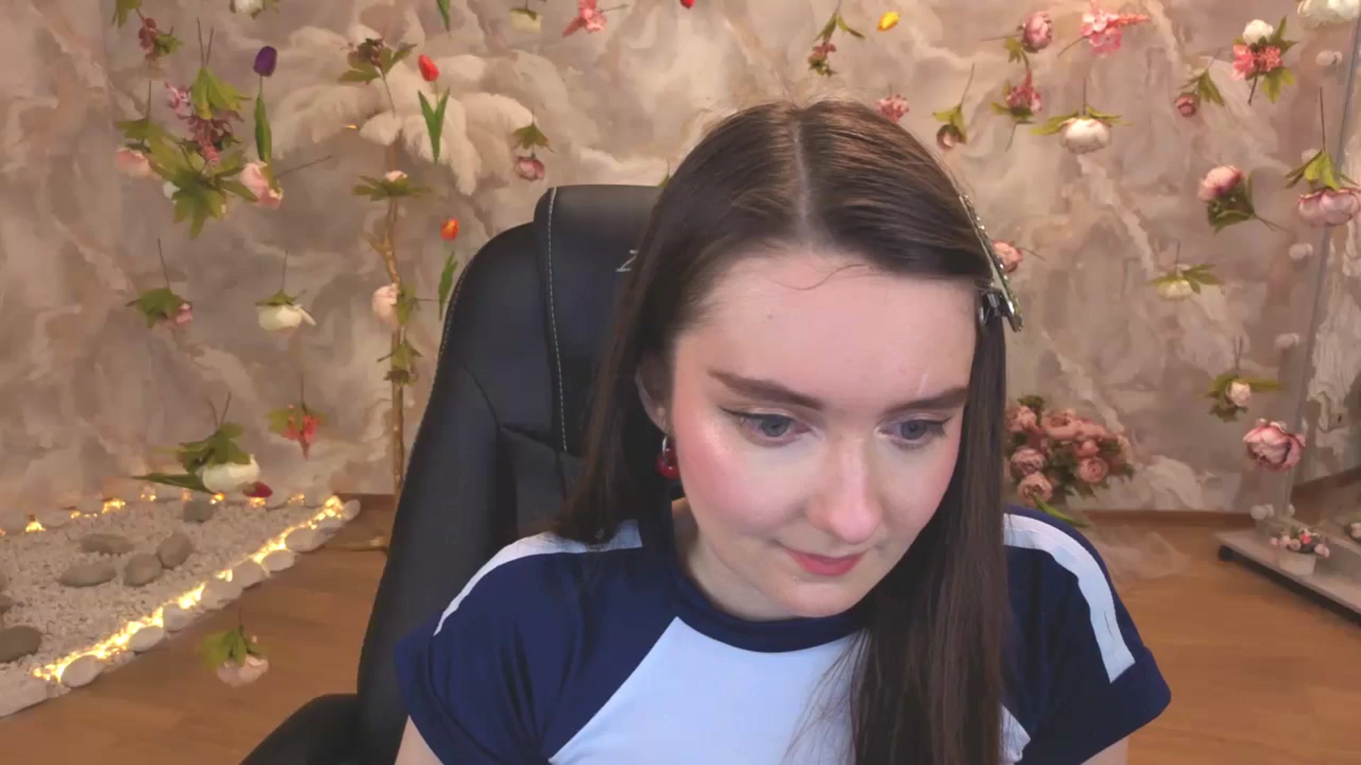 Gallery image thumbnail from Milim_Nava's myfreecams stream on, 04/16/2026, 09:17 image 4 of 20