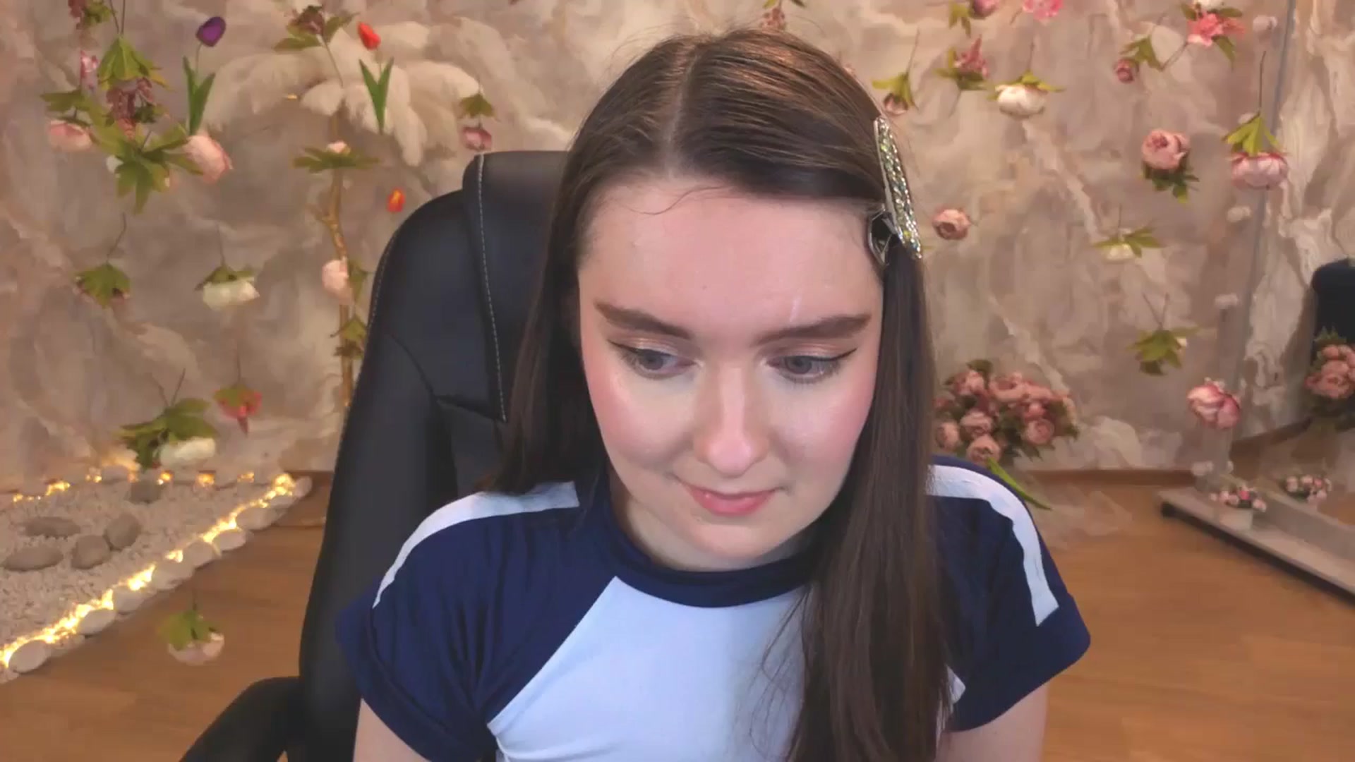 Gallery image thumbnail from Milim_Nava's myfreecams stream on, 04/16/2026, 09:17 image 1 of 20