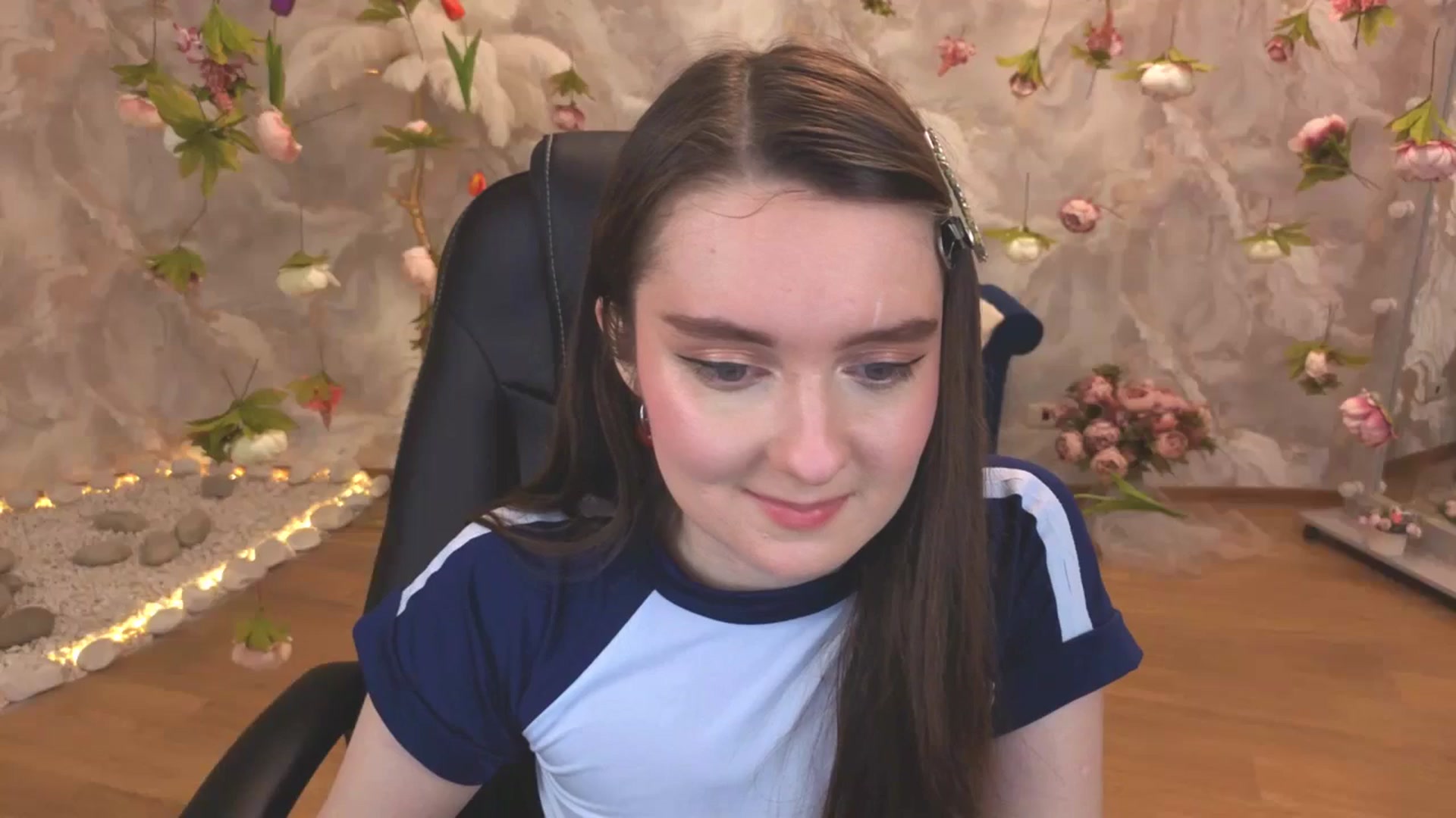 Gallery image thumbnail from Milim_Nava's myfreecams stream on, 04/16/2026, 09:17 image 6 of 20