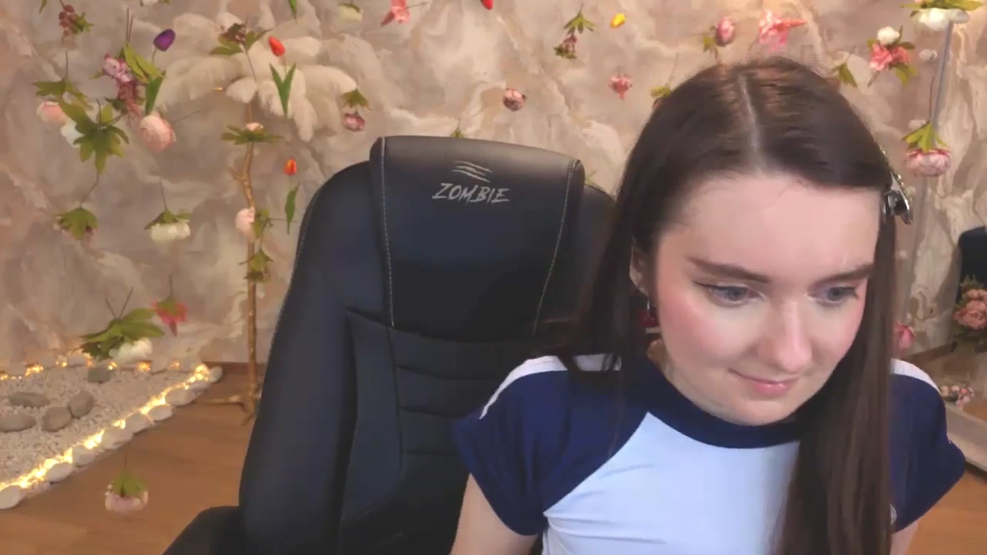 Gallery image thumbnail from Milim_Nava's myfreecams stream on, 04/16/2026, 12:08 image 5 of 20