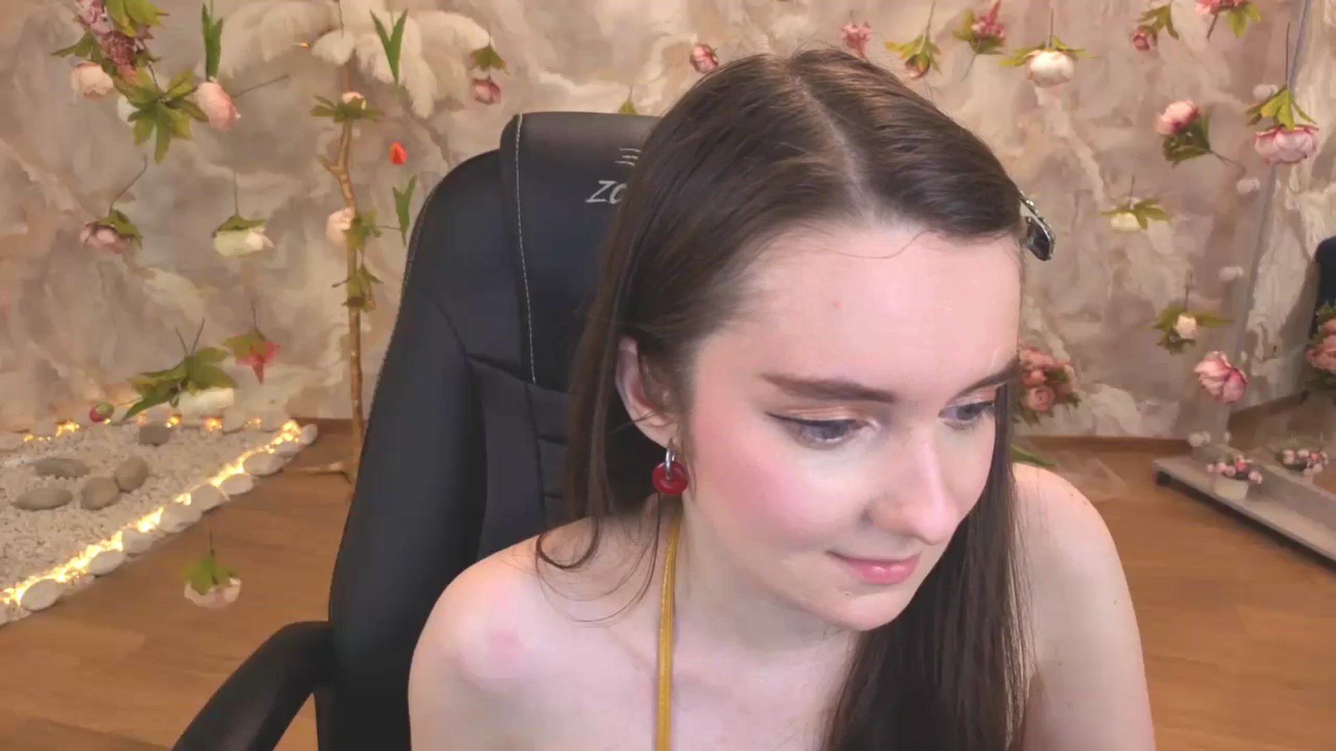 Gallery image thumbnail from Milim_Nava's myfreecams stream on, 04/16/2026, 12:08 image 17 of 20