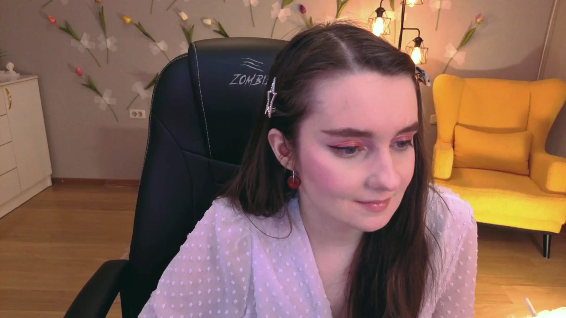 Gallery image thumbnail from Milim_Nava's myfreecams stream on, 04/17/2026, 10:33 image 11 of 20