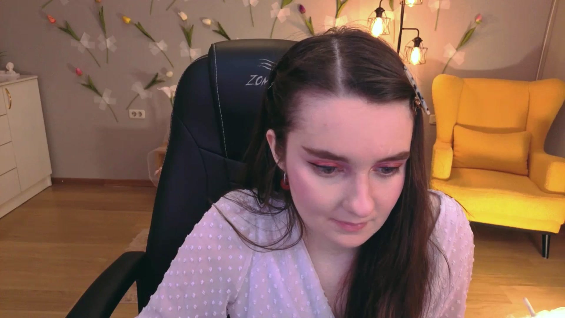 Gallery image thumbnail from Milim_Nava's myfreecams stream on, 04/17/2026, 10:33 image 12 of 20