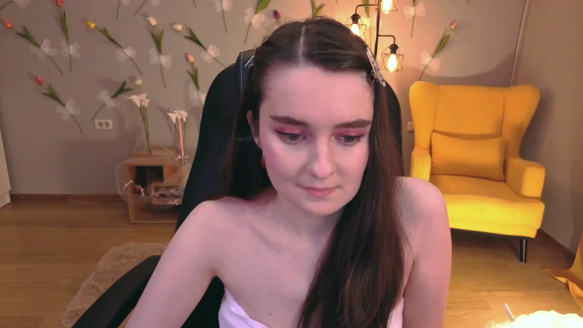 Gallery image thumbnail from Milim_Nava's myfreecams stream on, 04/17/2026, 10:33 image 17 of 20