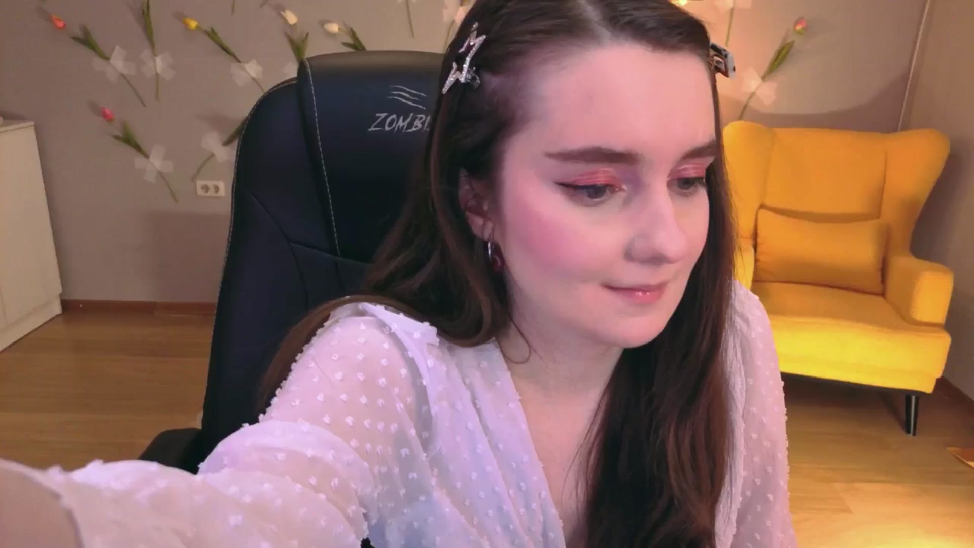 Gallery image thumbnail from Milim_Nava's myfreecams stream on, 04/17/2026, 12:25 image 9 of 20