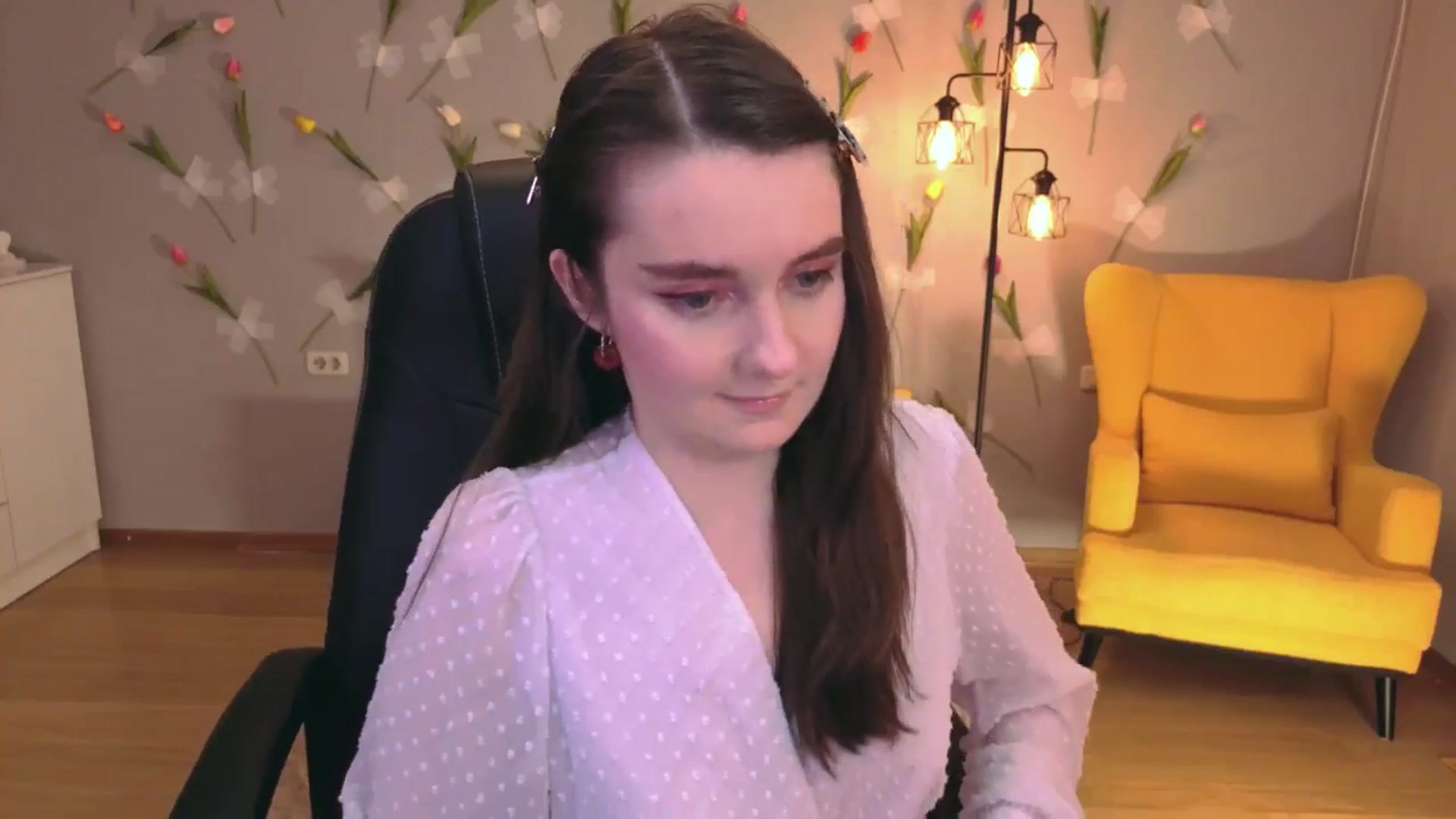 Gallery image thumbnail from Milim_Nava's myfreecams stream on, 04/17/2026, 12:25 image 18 of 20