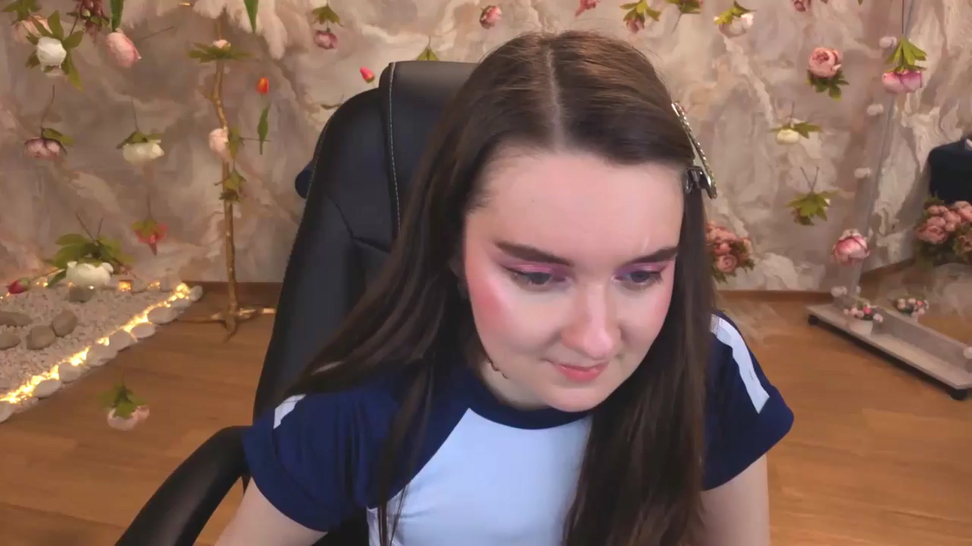 Gallery image thumbnail from Milim_Nava's myfreecams stream on, 04/19/2026, 22:52 image 1 of 20