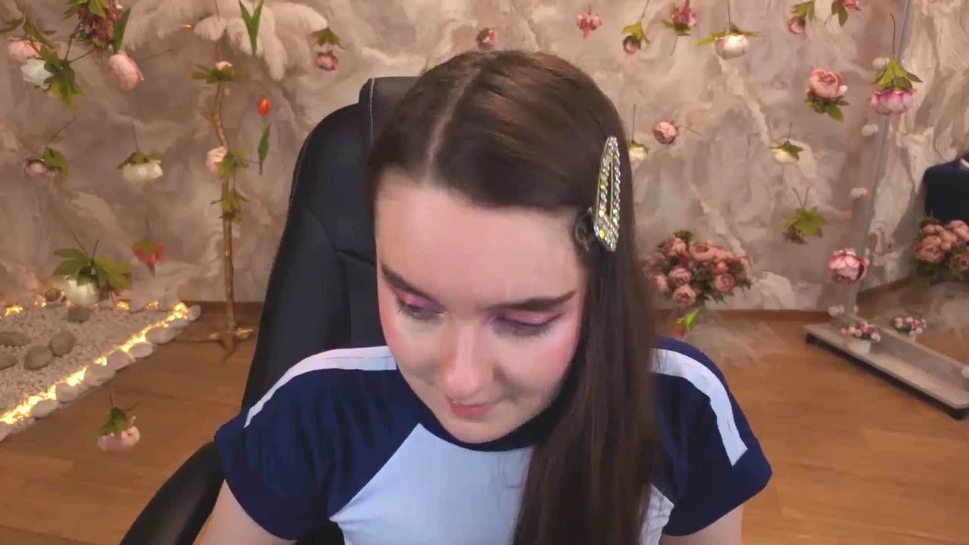 Gallery image thumbnail from Milim_Nava's myfreecams stream on, 04/19/2026, 22:52 image 18 of 20