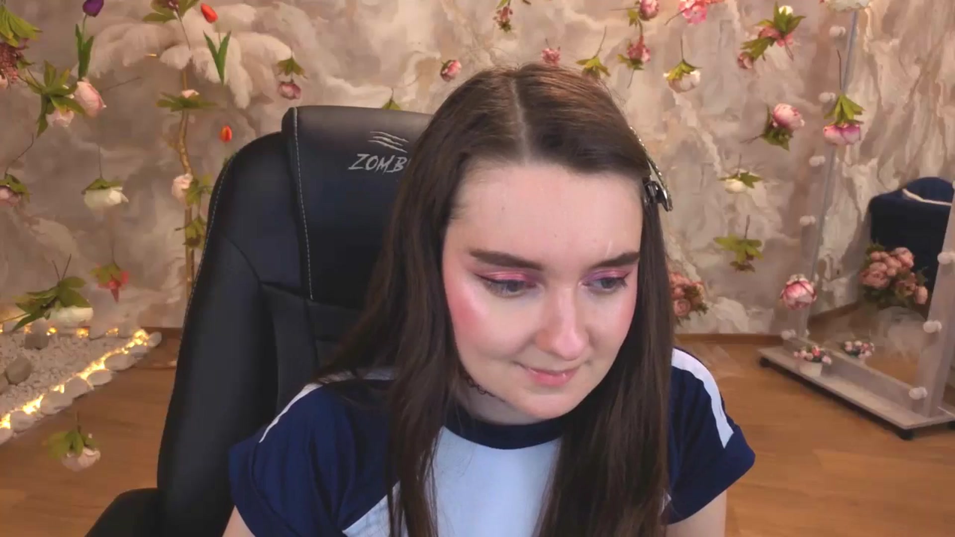 Gallery image thumbnail from Milim_Nava's myfreecams stream on, 04/19/2026, 23:50 image 18 of 20