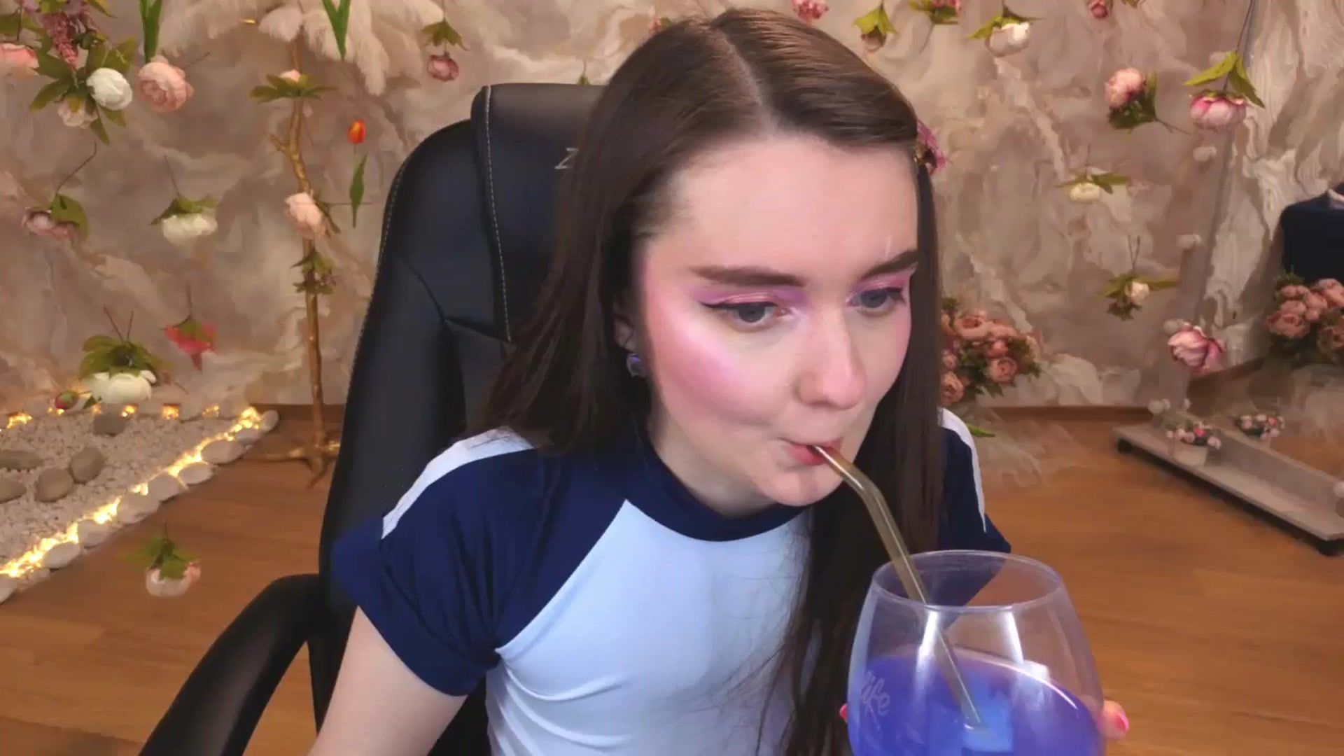 Gallery image thumbnail from Milim_Nava's myfreecams stream on, 04/21/2026, 21:26 image 1 of 20