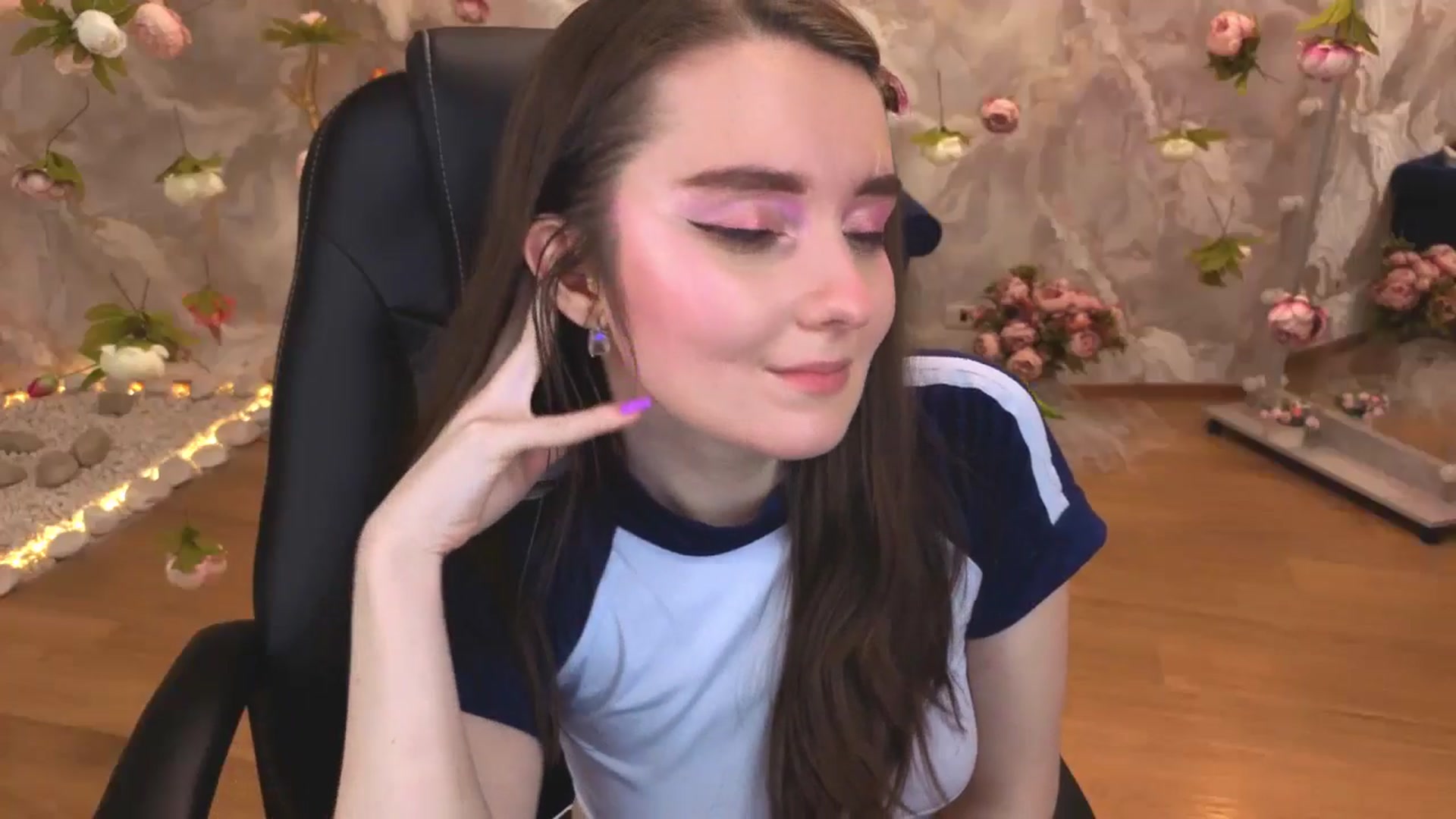 Gallery image thumbnail from Milim_Nava's myfreecams stream on, 04/21/2026, 21:26 image 17 of 20