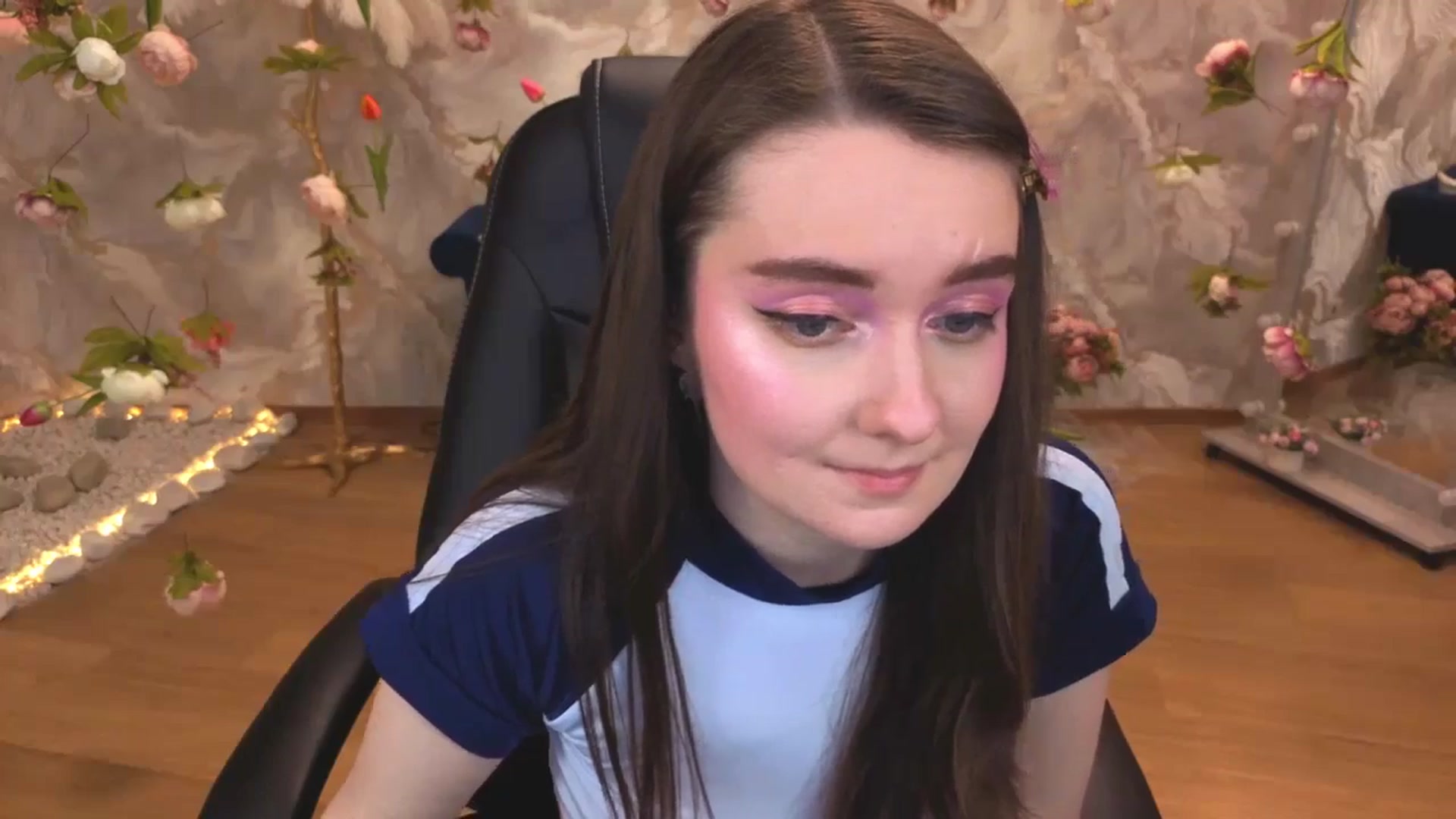Gallery image thumbnail from Milim_Nava's myfreecams stream on, 04/21/2026, 22:20 image 6 of 20