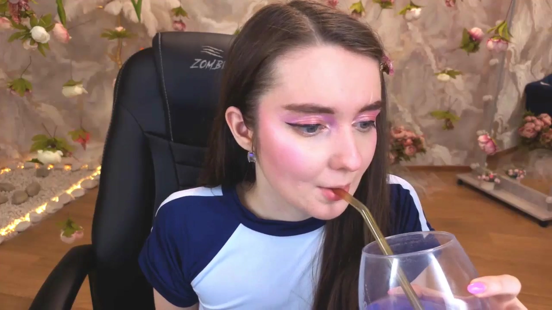 Gallery image thumbnail from Milim_Nava's myfreecams stream on, 04/21/2026, 23:49 image 5 of 20