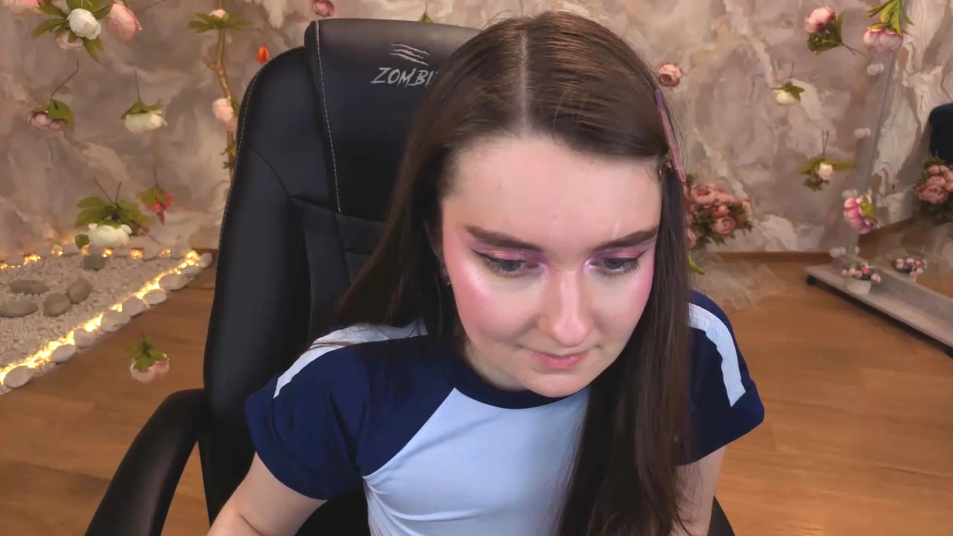 Gallery image thumbnail from Milim_Nava's myfreecams stream on, 04/22/2026, 01:25 image 19 of 20
