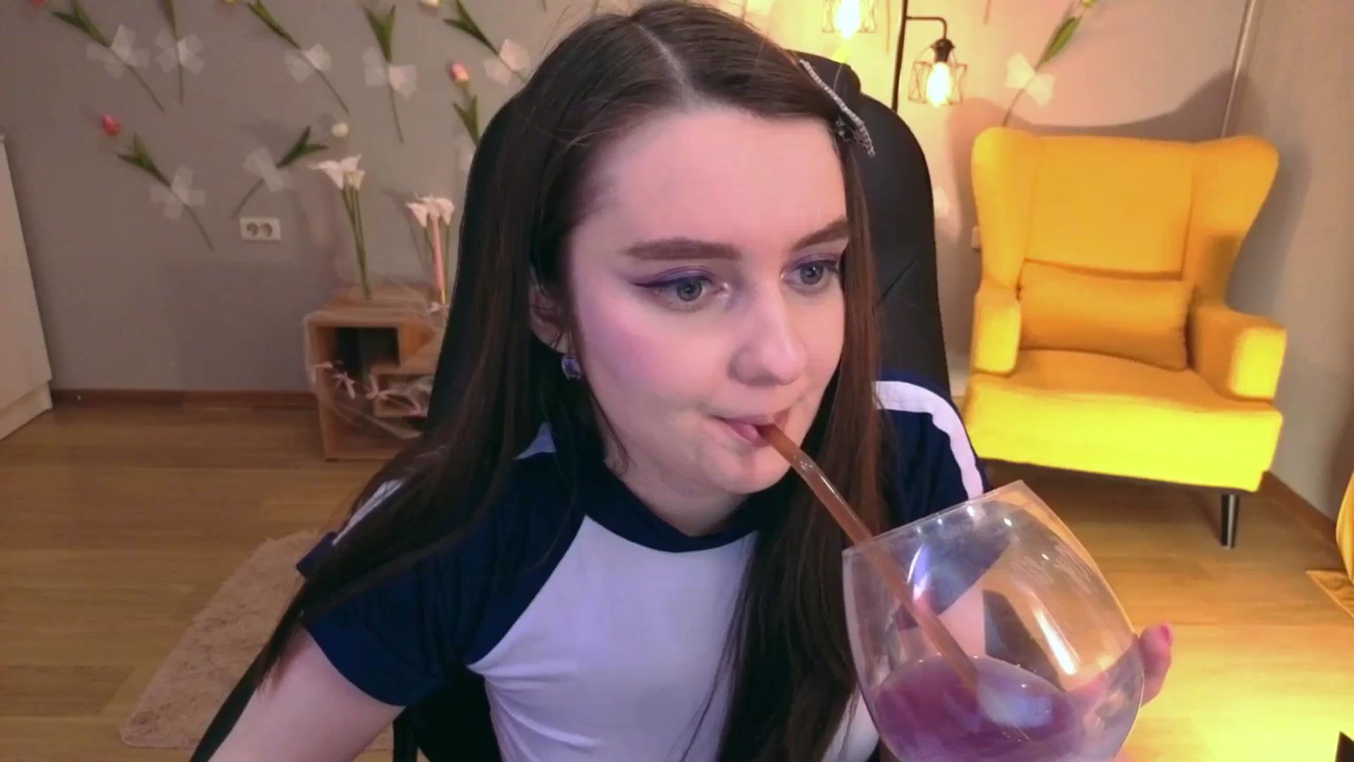 Gallery image thumbnail from Milim_Nava's myfreecams stream on, 04/23/2026, 01:55 image 5 of 20