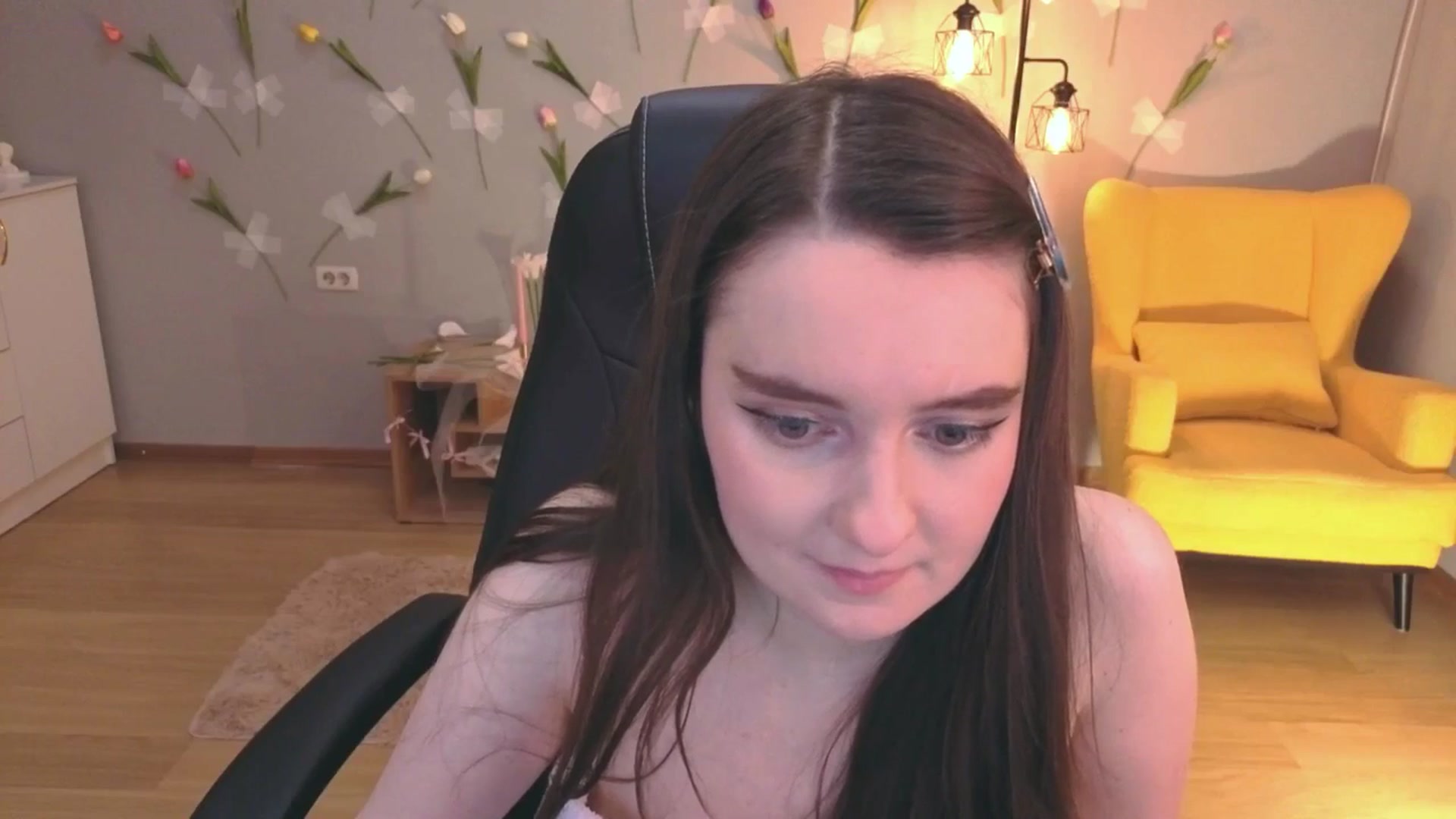 Gallery image thumbnail from Milim_Nava's myfreecams stream on, 04/25/2026, 12:25 image 11 of 20