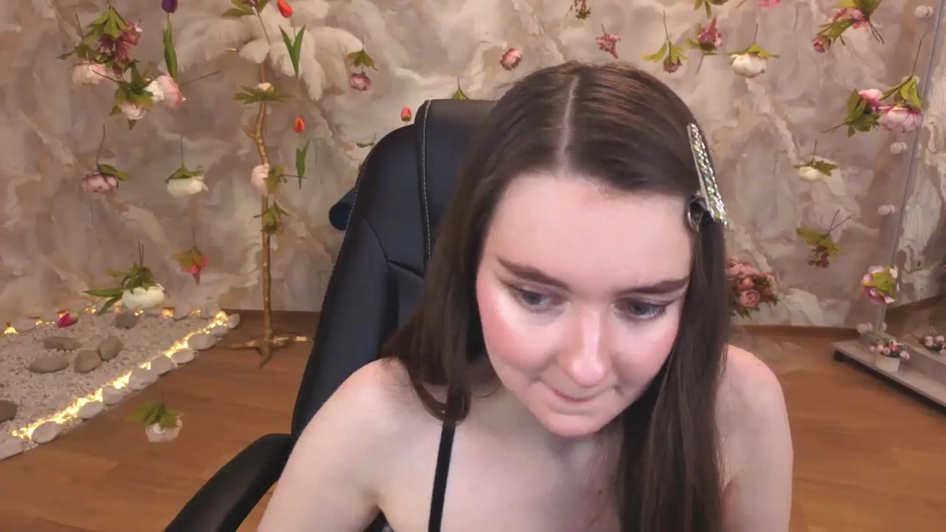 Gallery image thumbnail from Milim_Nava's myfreecams stream on, 04/27/2026, 21:57 image 4 of 20