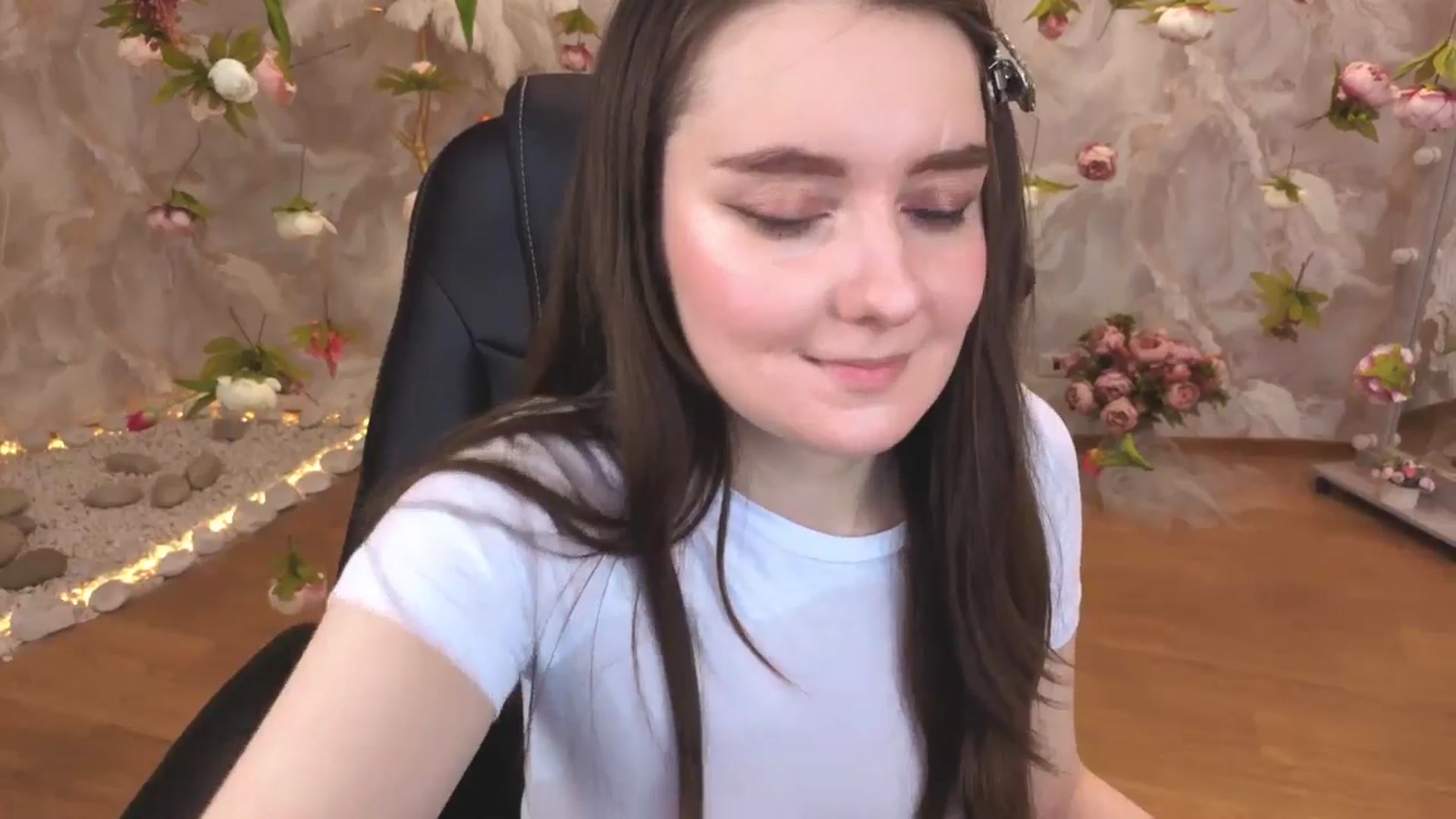 Gallery image thumbnail from Milim_Nava's myfreecams stream on, 04/27/2026, 23:37 image 9 of 20