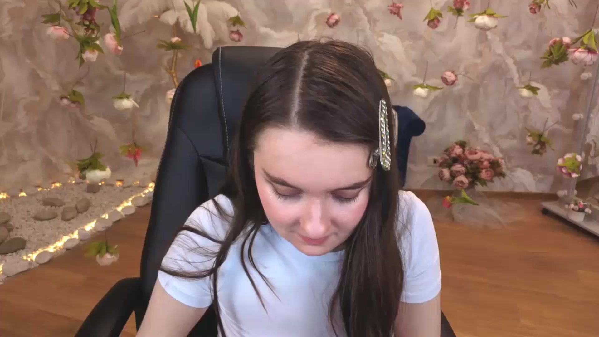 Gallery image thumbnail from Milim_Nava's myfreecams stream on, 04/27/2026, 23:37 image 14 of 20