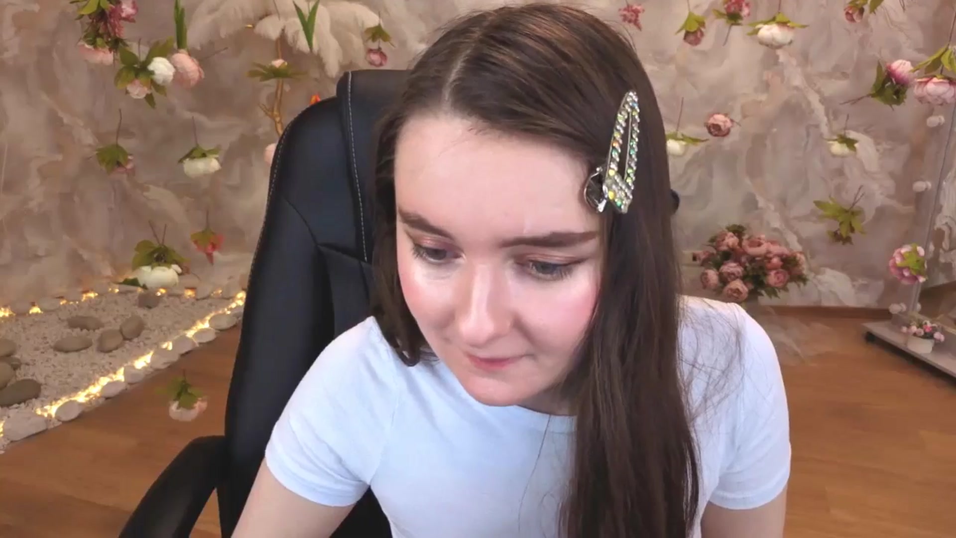 Gallery image thumbnail from Milim_Nava's myfreecams stream on, 04/27/2026, 23:37 image 15 of 20