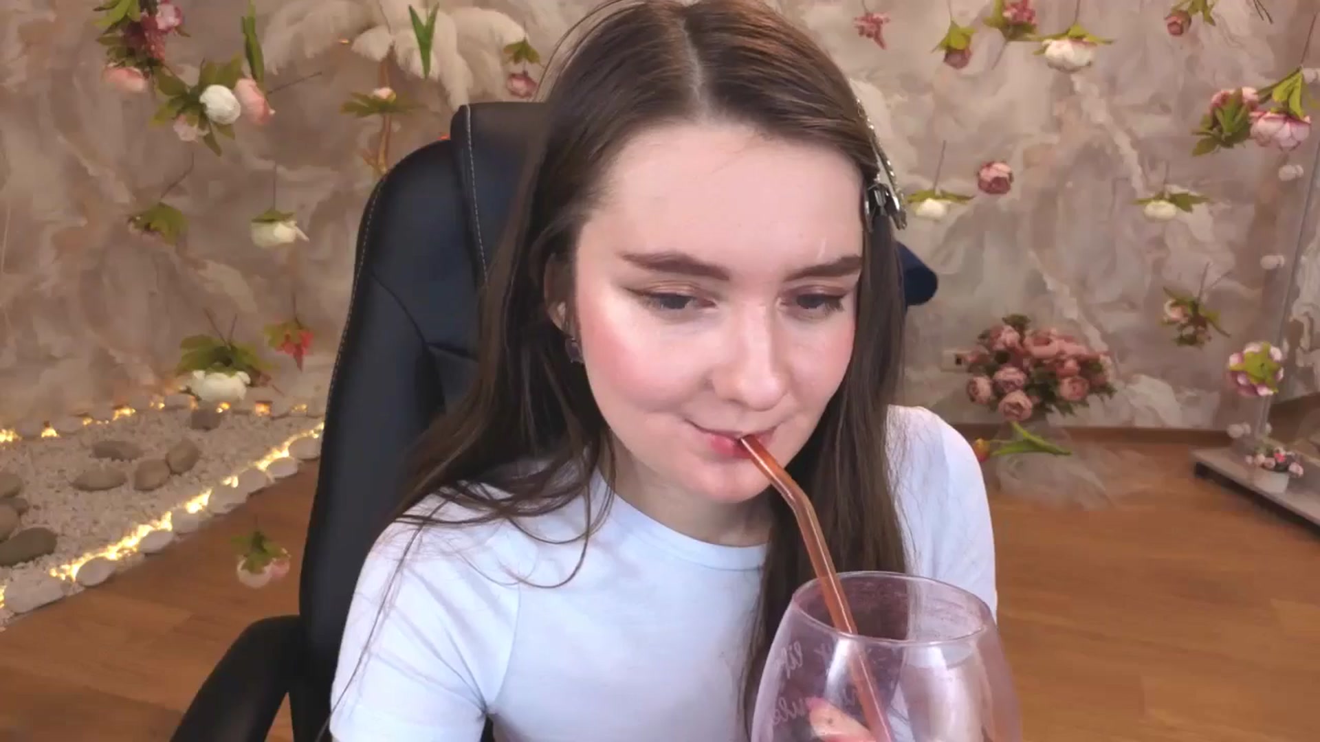Gallery image thumbnail from Milim_Nava's myfreecams stream on, 04/27/2026, 23:37 image 17 of 20