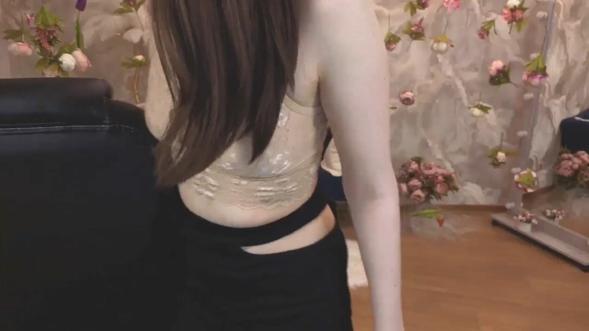 Gallery image thumbnail from Milim_Nava's myfreecams stream on, 05/04/2026, 04:25 image 3 of 20
