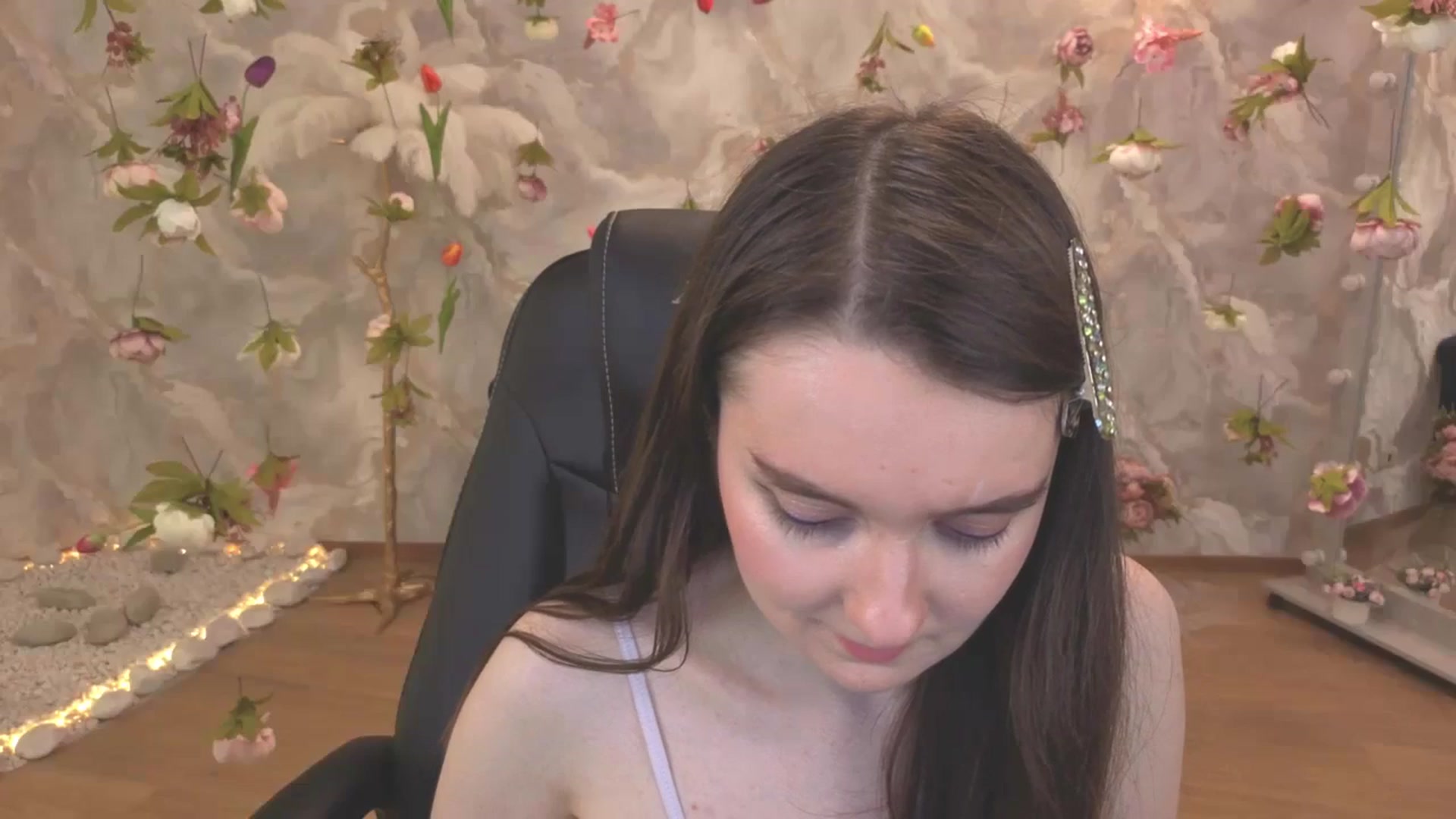 Gallery image thumbnail from Milim_Nava's myfreecams stream on, 05/06/2026, 12:55 image 11 of 20