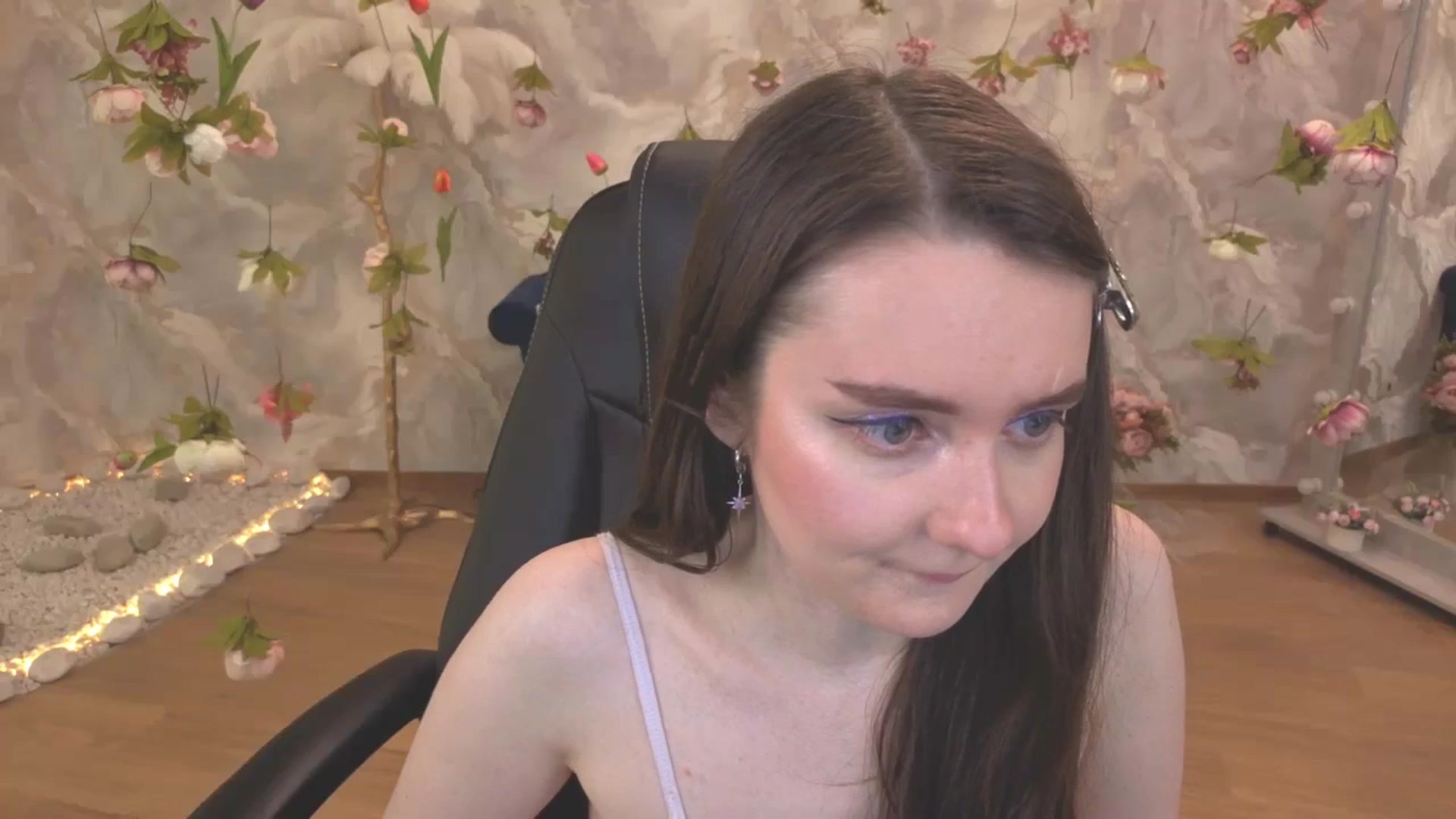 Gallery image thumbnail from Milim_Nava's myfreecams stream on, 05/06/2026, 12:55 image 19 of 20