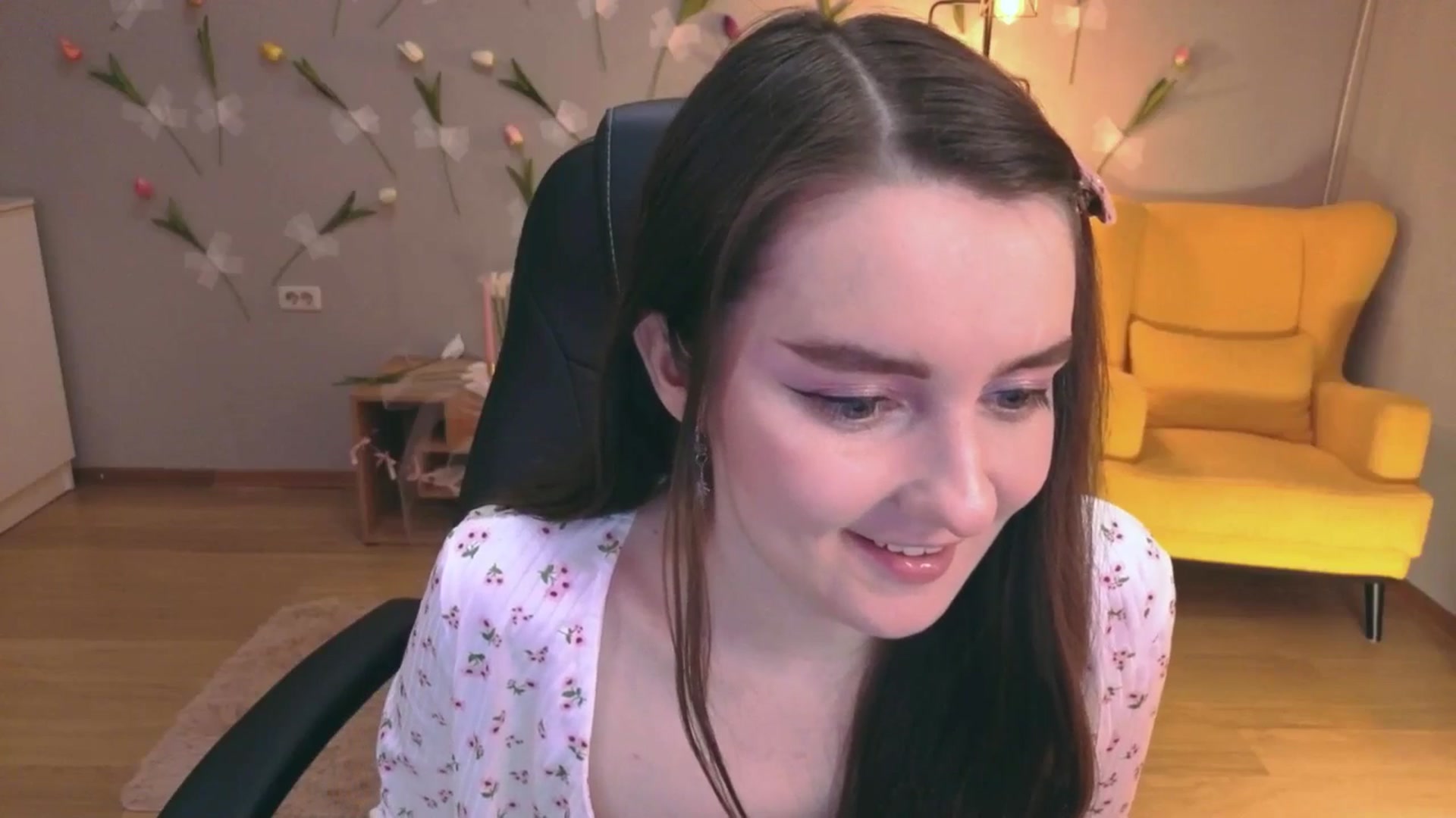 Gallery image thumbnail from Milim_Nava's myfreecams stream on, 05/08/2026, 18:53 image 12 of 20